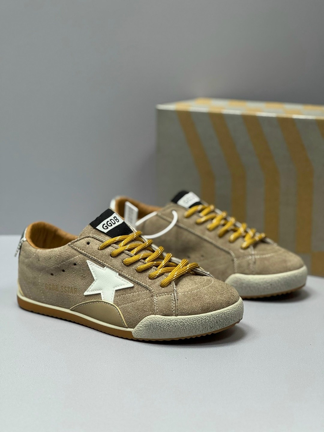 golden goose кроссовки,кеды golden goose,,кеды женские golden goose ball star бежевые 41 eu,кеды super-star classic golden goose коричневый