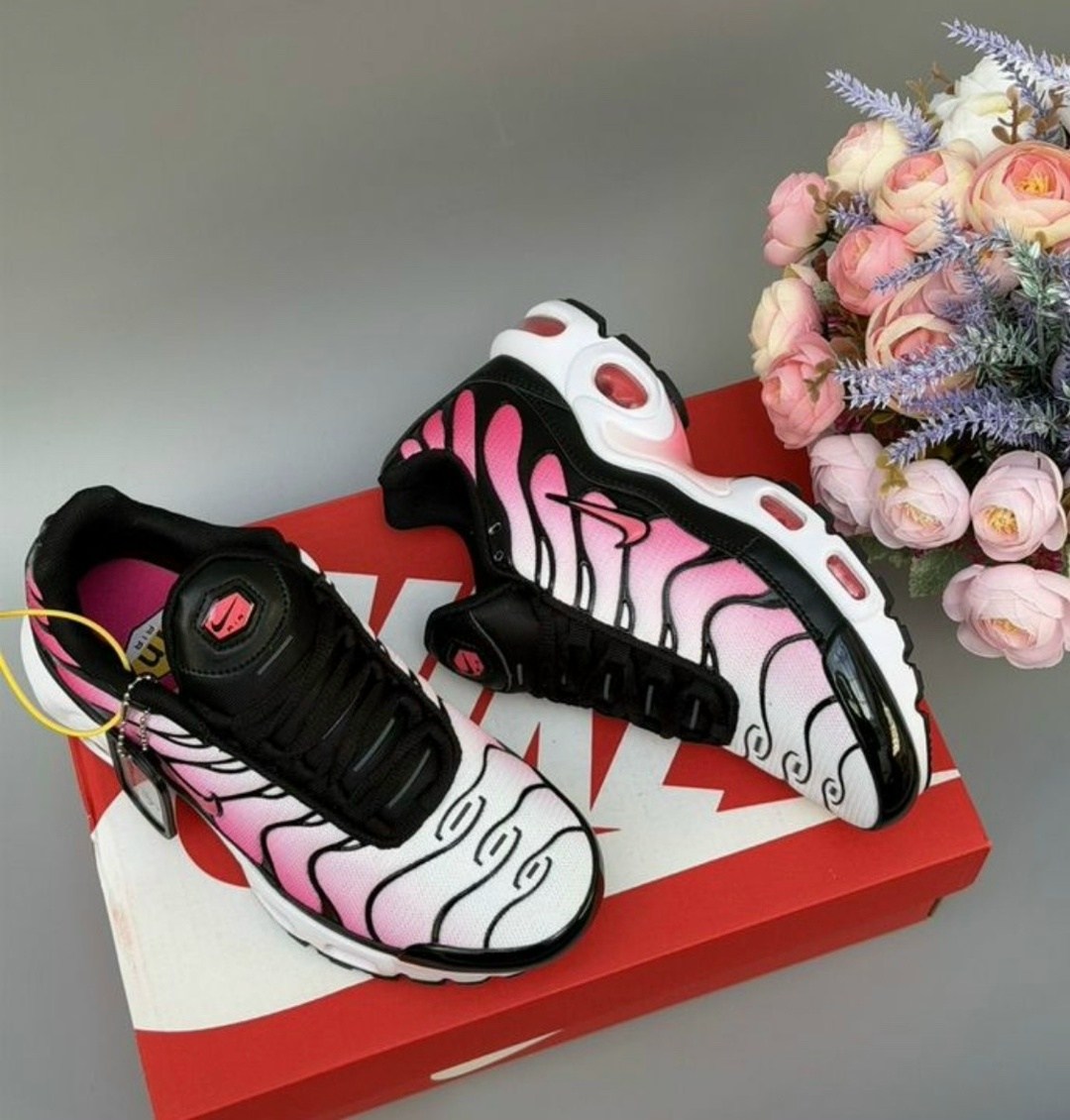 кроссовки,nike air max plus tn,nike air max plus,женские кроссовки,nike air max plus tn pink