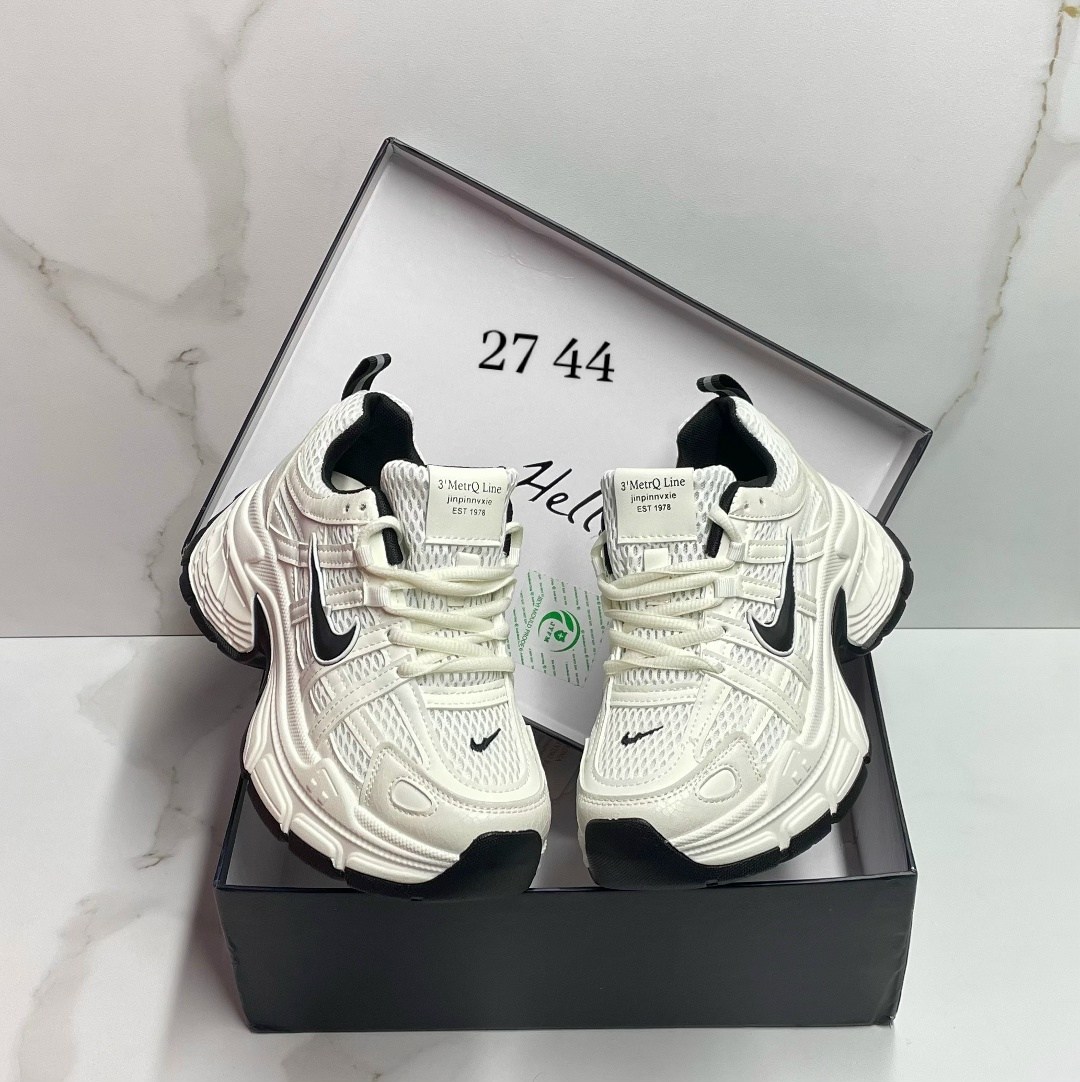 кроссовки женские,кроссовки,кроссовки для женщин,кроссовки модные,спортивный