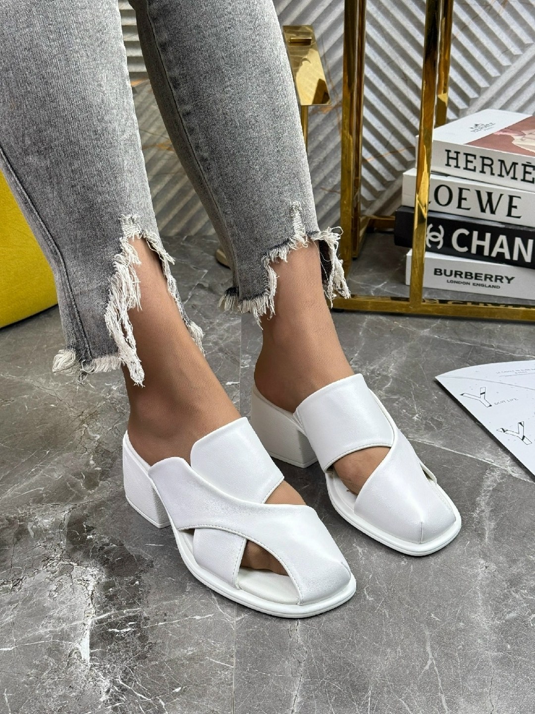 ,босоножки женские,босоножки на каблуках,босоножки для девушек,открытые босоножки