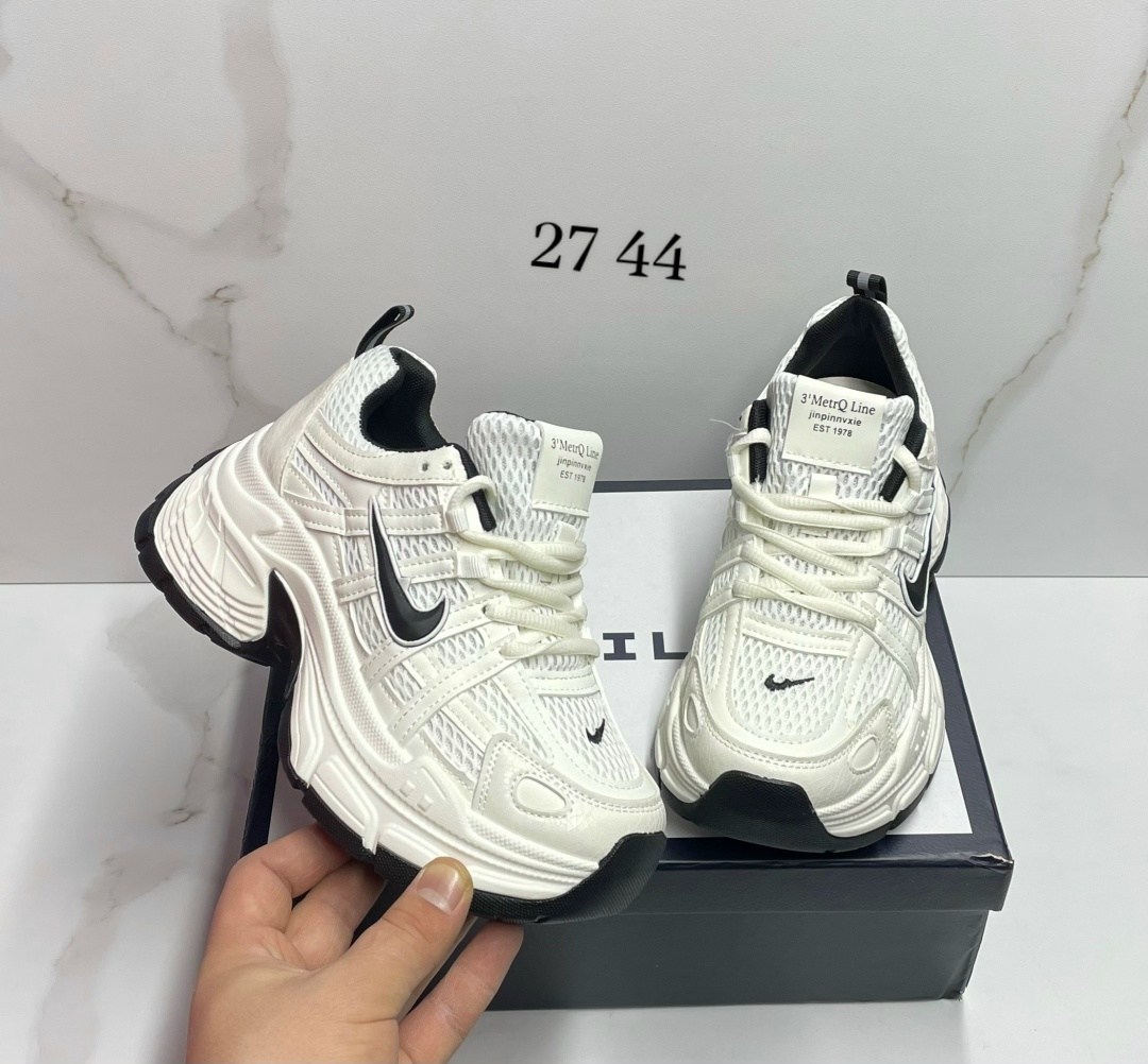 кроссовки женские,кроссовки,кроссовки для женщин,кроссовки модные,спортивный