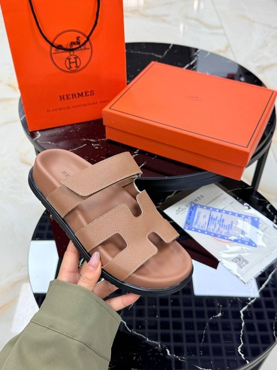 шлепанцы hermes,шлепанцы hermes оранжевые,hermes босоножки,шлепки hermes,сандалии hermes