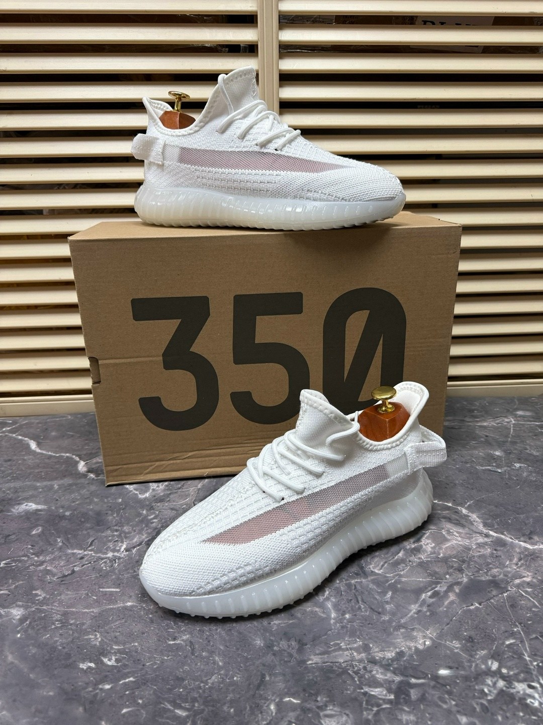 кроссовки adidas yeezy boost 350,кроссовки adidas yeezy 350 boost v2 triple white,кроссовки adidas yeezy boost,кроссовки адидас изи белые,кроссовки