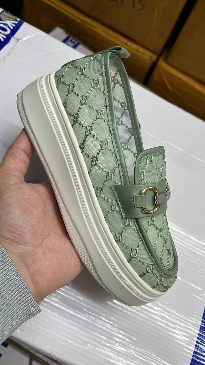 ,слипоны гуччи женские,лоферы женские gucci,туфли гуччи,гуччи лоферы