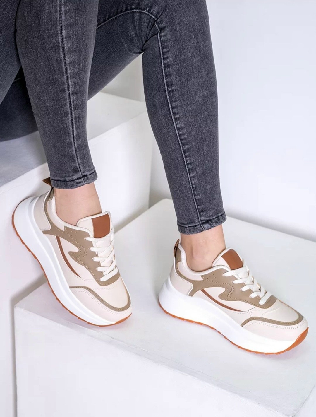 кроссовки женские бежевые спортивные на высокой,кроссовки демисезонные бежевые,кроссовки бежевые женские,,стильные кроссовки