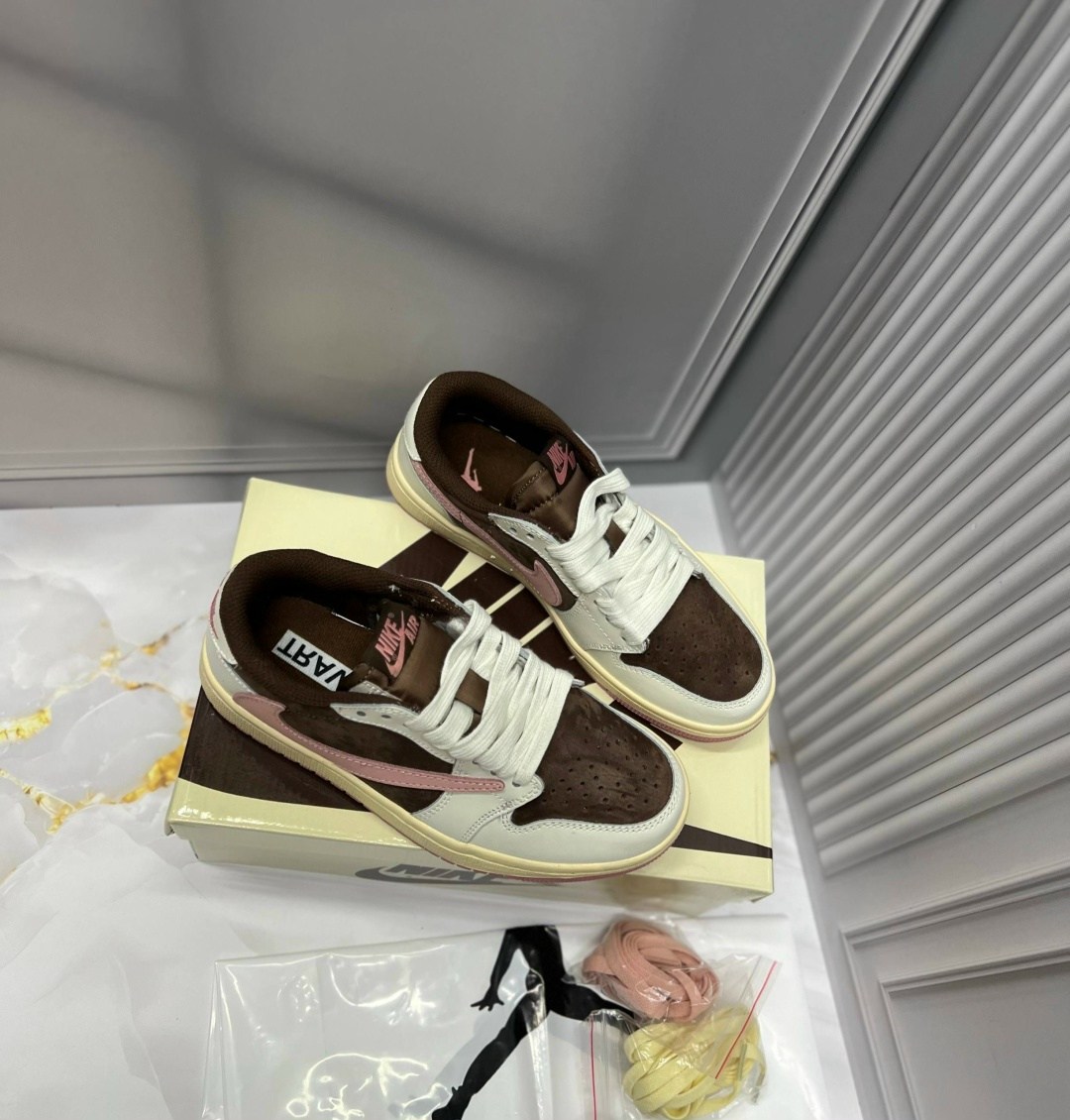 кроссовки nike air jordan 1 low x travis scott,,кроссовки travis scott x air jordan 1 low,кроссовки nike travis scott x air jordan 1,nike air jordan 1 low x travis scott