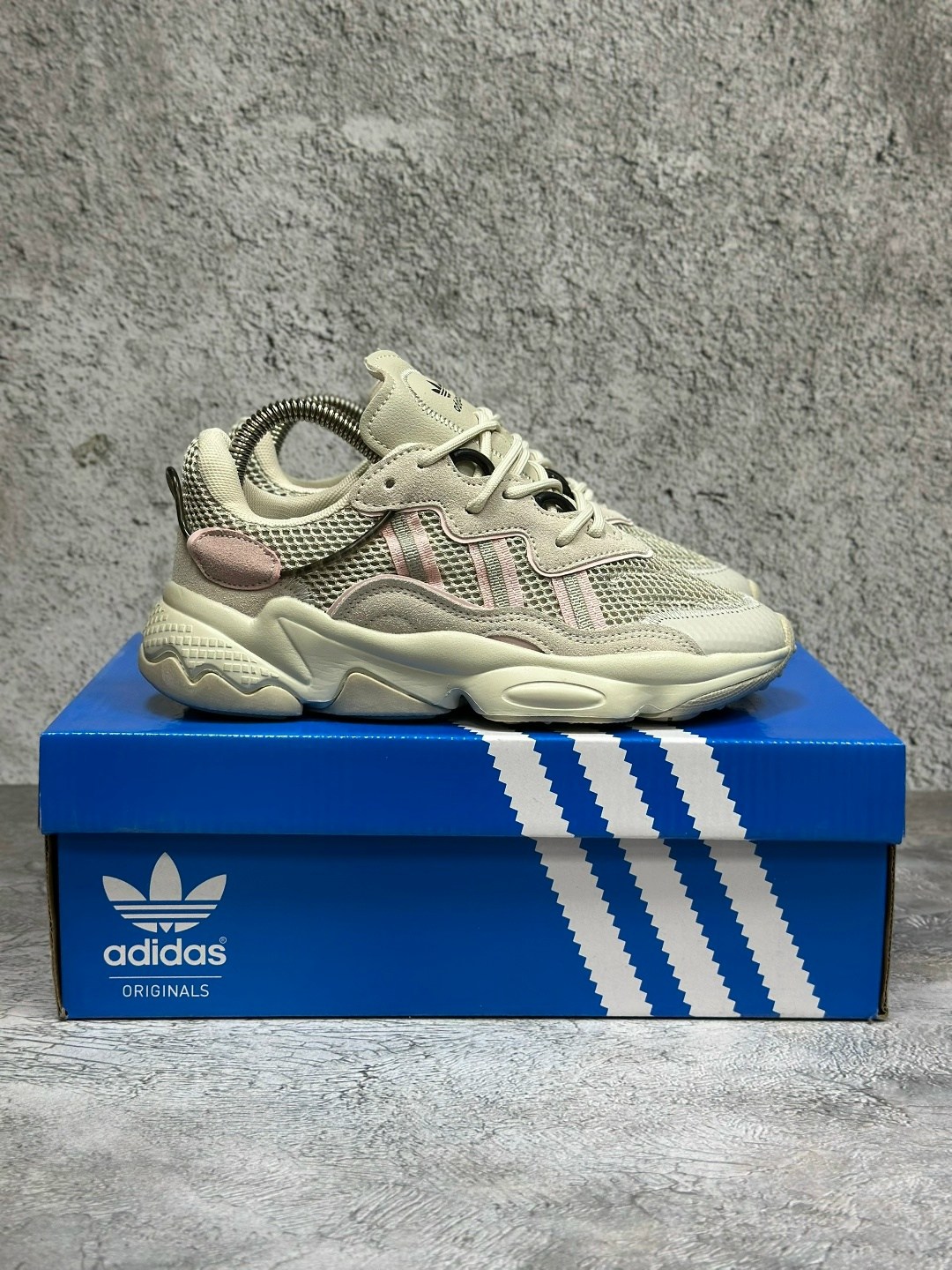 кроссовки adidas ozweego,женские кроссовки adidas ozweego,кроссовки женские adidas,кроссовки мужские adidas ozweego,adidas ozweego