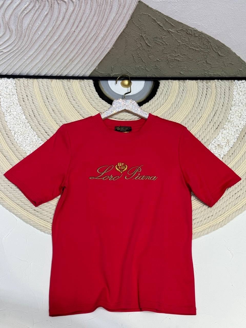 футболки женская,красные футболки,футболка,джемпер,женский джемпер