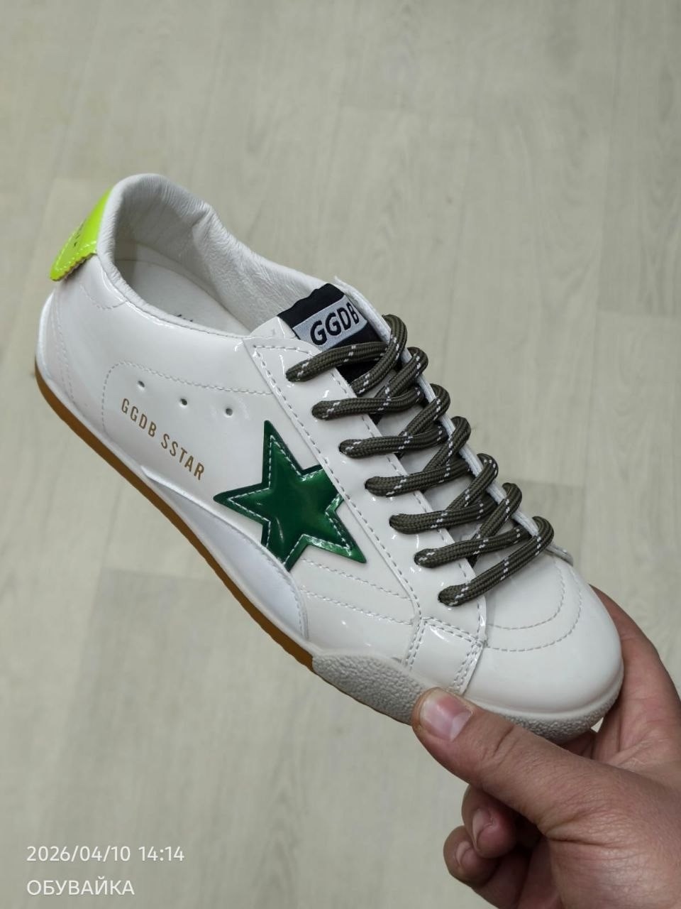 ,golden goose ball star,кроссовки со звездами,кроссовки кеды,женская