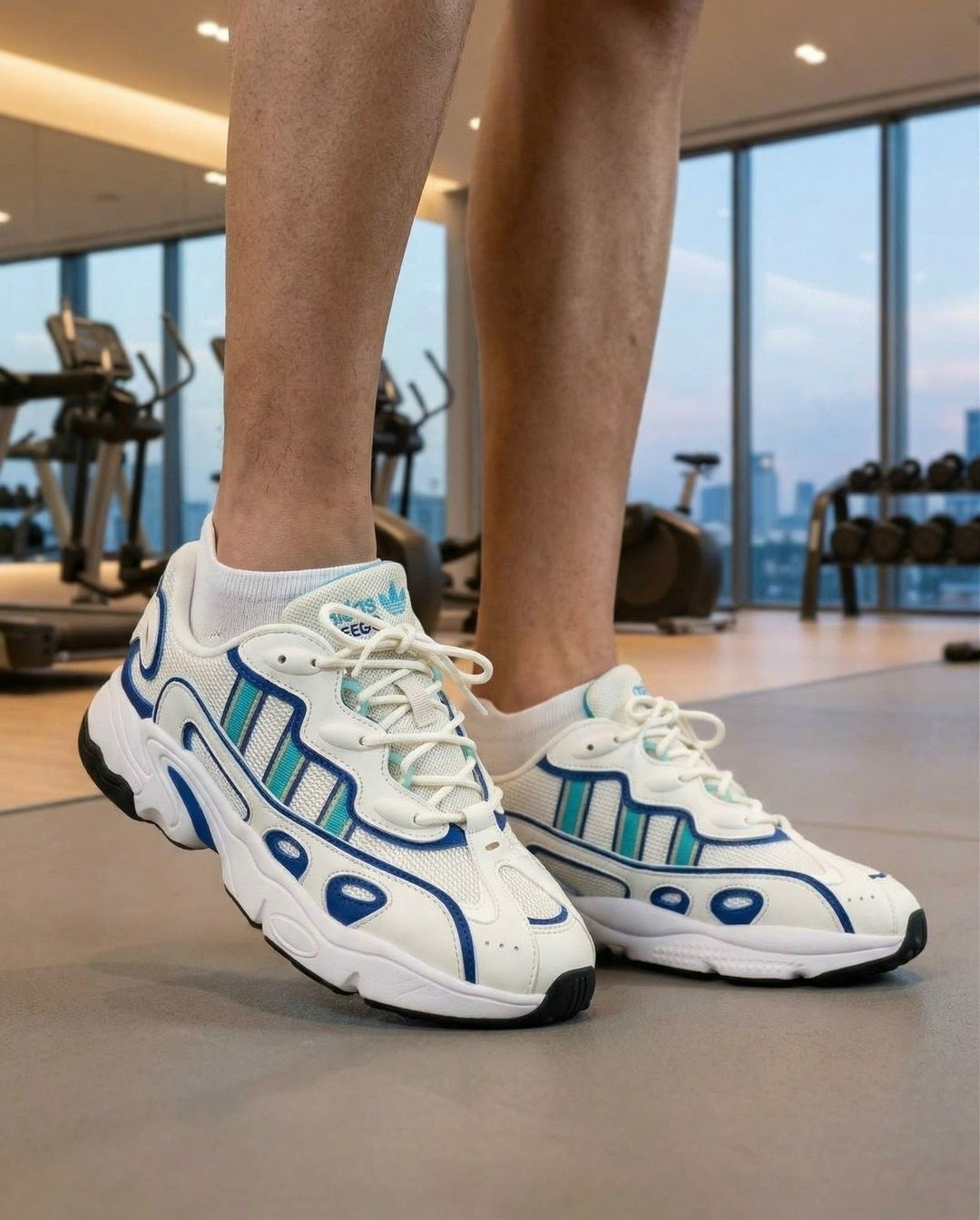 adidas originals ozweego,низкие кроссовки ozweego og adidas originals,кроссовки adidas ozweego,кроссовки adidas originals ozweego,кроссовки adidas