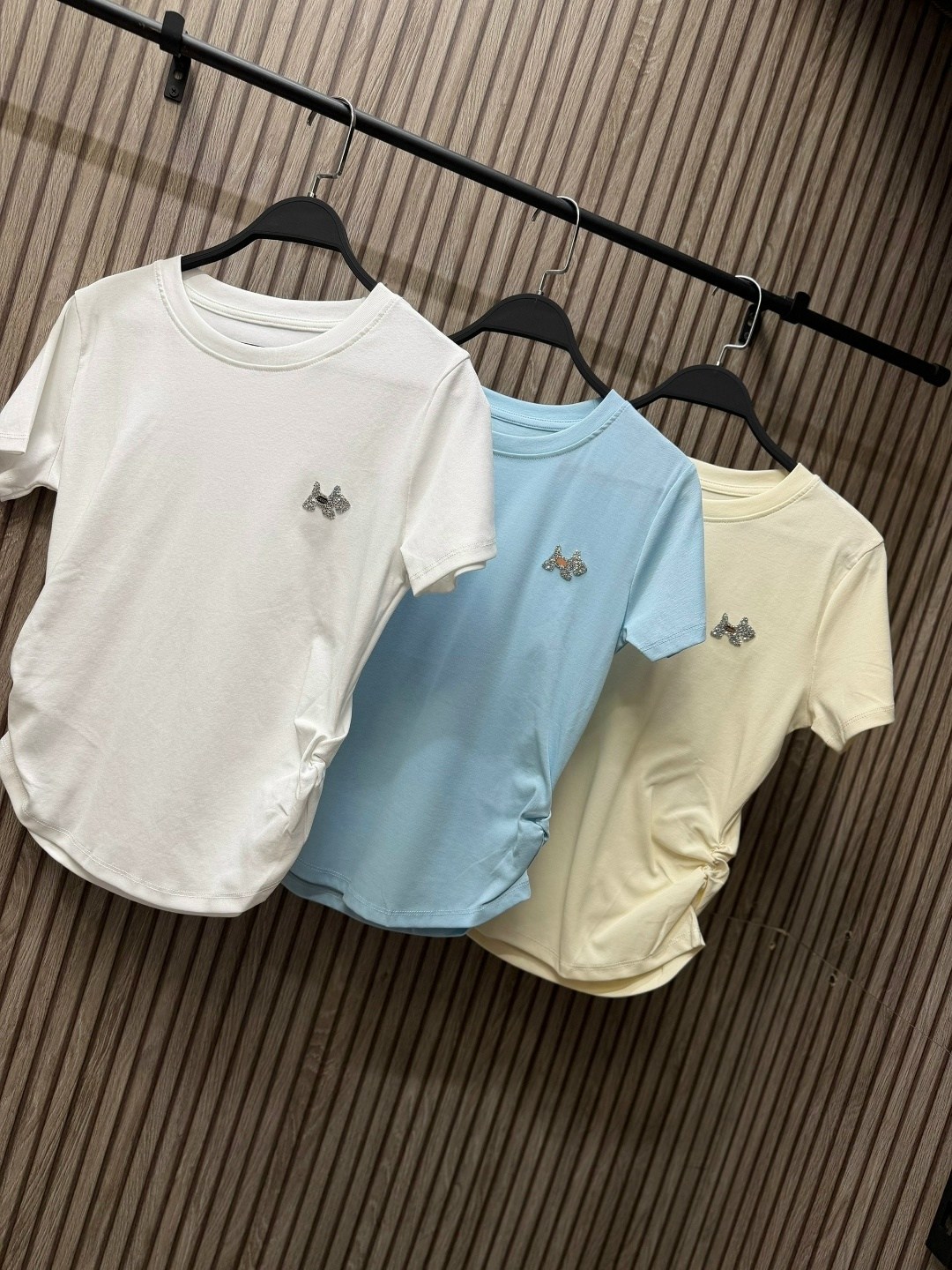 девушка,блузка с декором,блуза женская,нарядная блузка,летние блузки женские