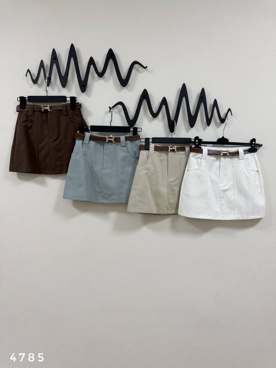 стильные наряды,бежевая юбка,одежда модная,юбка стильная