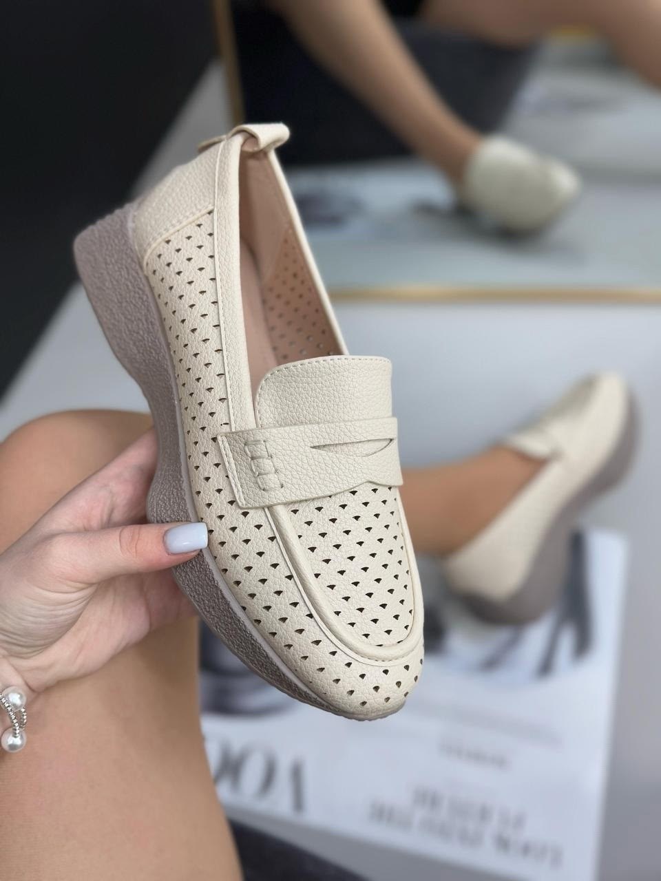 ,мокасины женские,лоферы с перфорацией,мокасины с перфорацией,лоферы женские белые