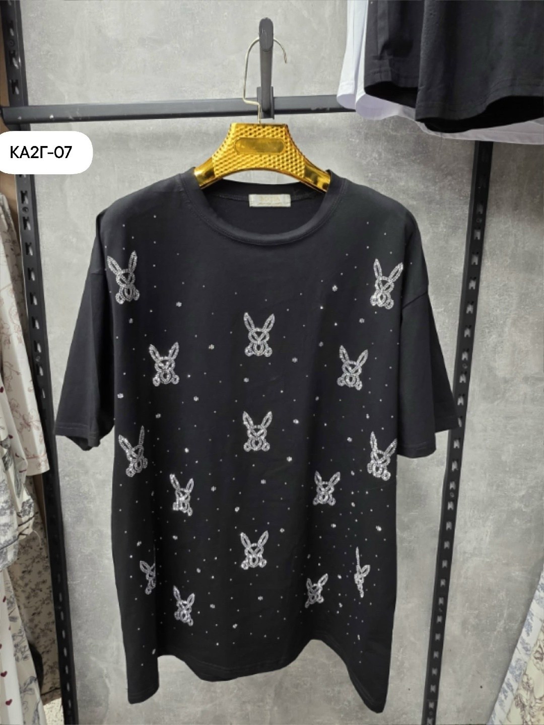 3 футболки оверсайз со стразами,футболка оверсайз со стразам,женская футболка,футболка оверсайз базовая со стразами,футболка женская оверсайз со стразами