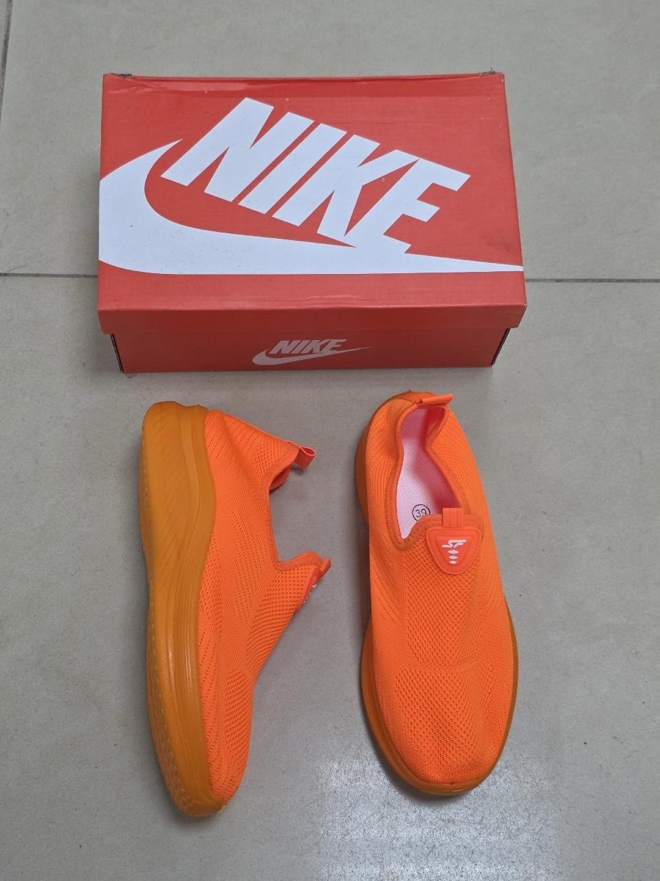 кроссовки женскиe,оранжевые кроссовки,дышащие кроссовки, спортивная,кроссовки