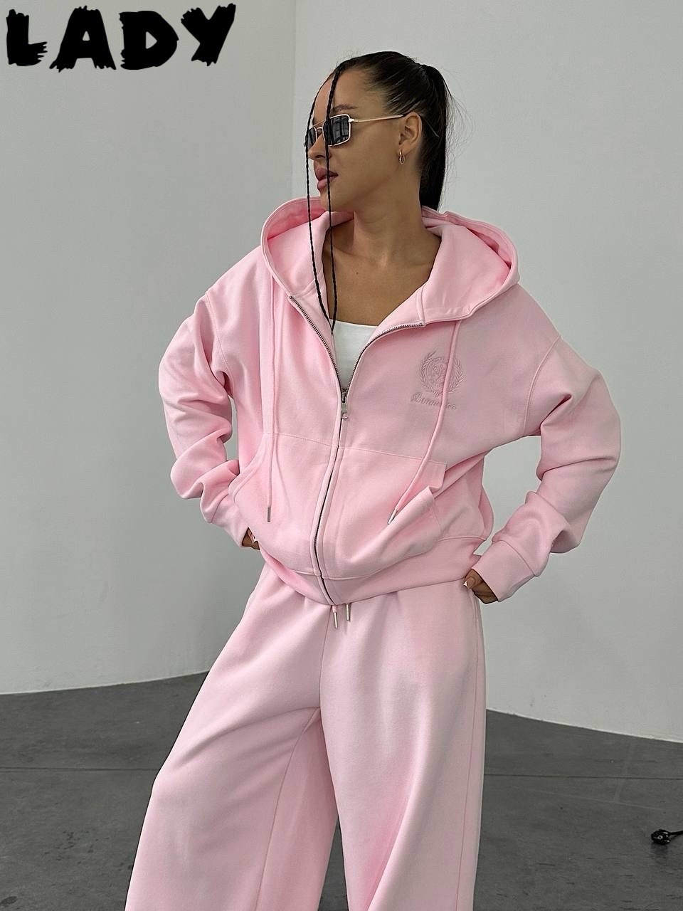 оранжевые спортивные костюмы,трикотажный оранжевый костюм,оранжевый костюм,женские спортивные костюмы,трикотажные костюмы