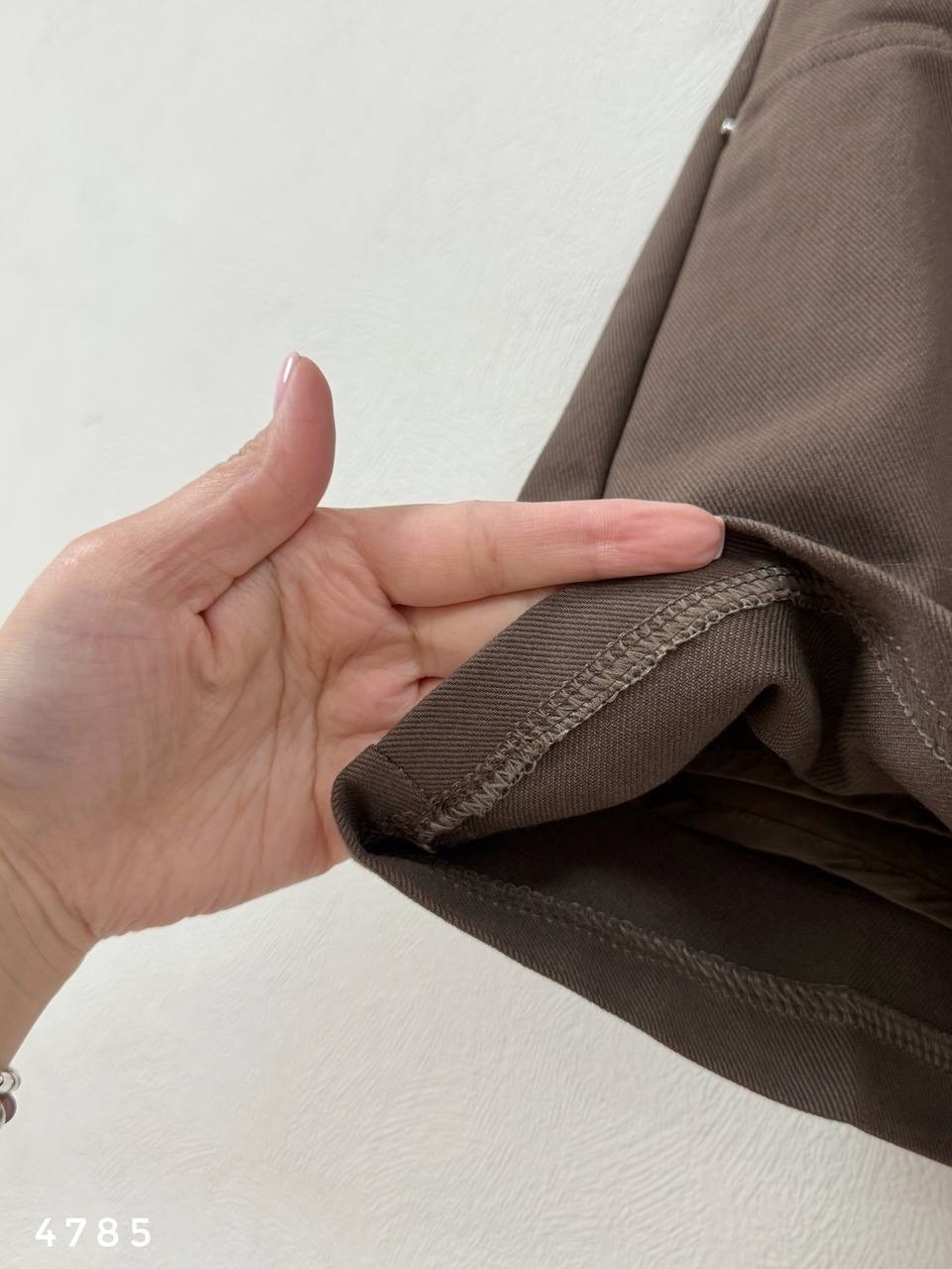 стильные наряды,бежевая юбка,одежда модная,юбка стильная