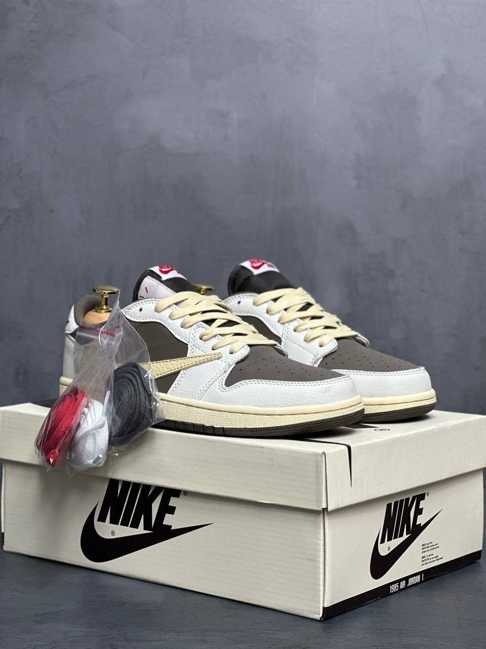 nike air jordan 1 low travis scott reverse mocha,кроссовки nike air jordan 1 low x travis scott,nike air jordan 1 low travis scott,кроссовки travis scott x air jordan 1 low,nike air jordan 1 low x tra