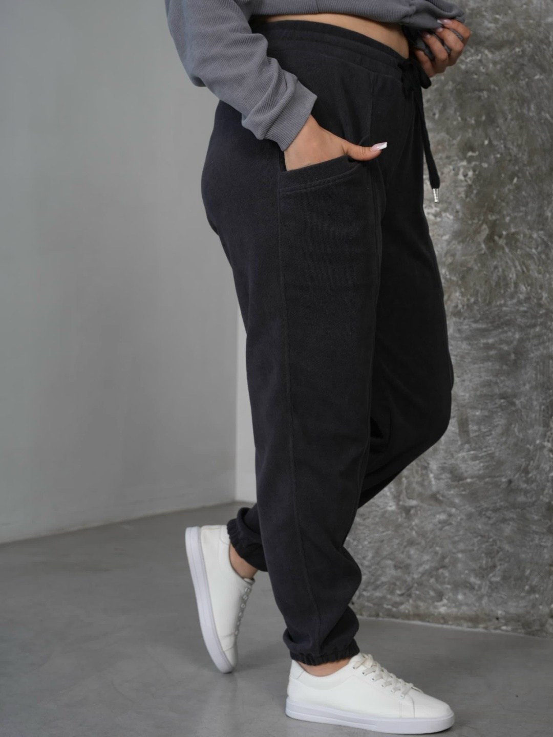 джоггеры вельветовые спортивные брюки,брюки джоггеры вельветовые,брюки джоггеры,штаны вельветовые,вельветовые брюки для девочки