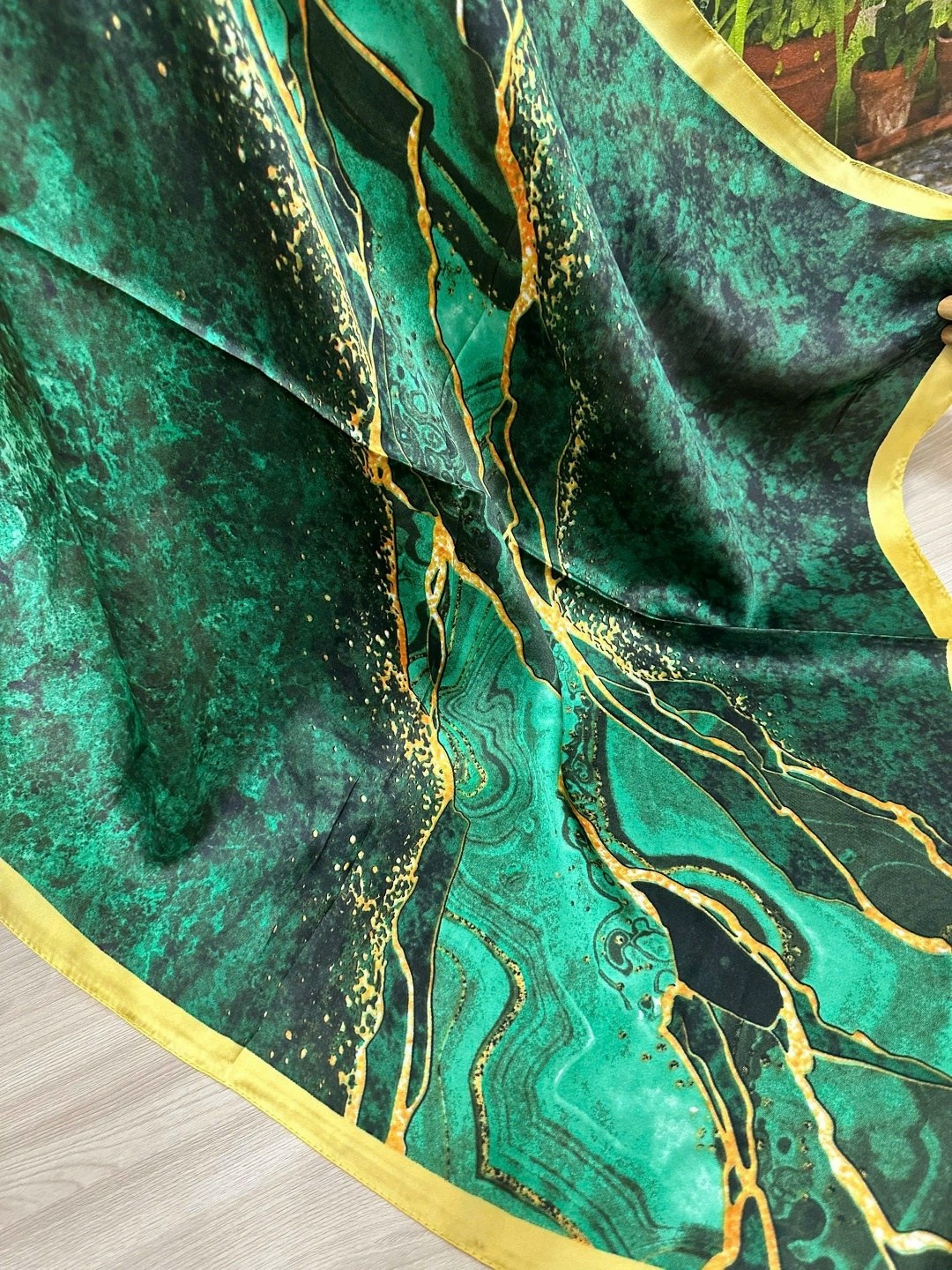 шарфы и платки,платки шелковые,платок,шарф женские,платки шейный