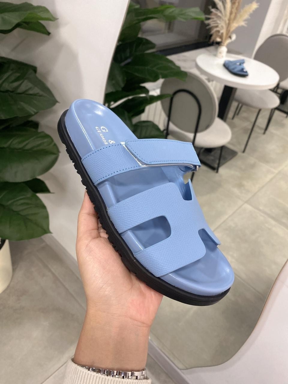 модные шлепанцы,сандалии с ремешками,женские сандалии,женские шлепанцы,сандалии с пряжкой