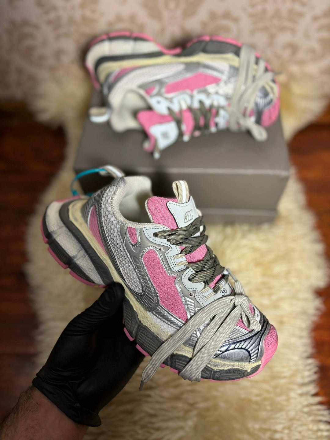 кроссовки женские balenciaga,серо-розовые женские кроссовки 3xl balenciaga,женские кроссовки balenciaga 3xl серебристые с розовым,кроссовки balenciaga,