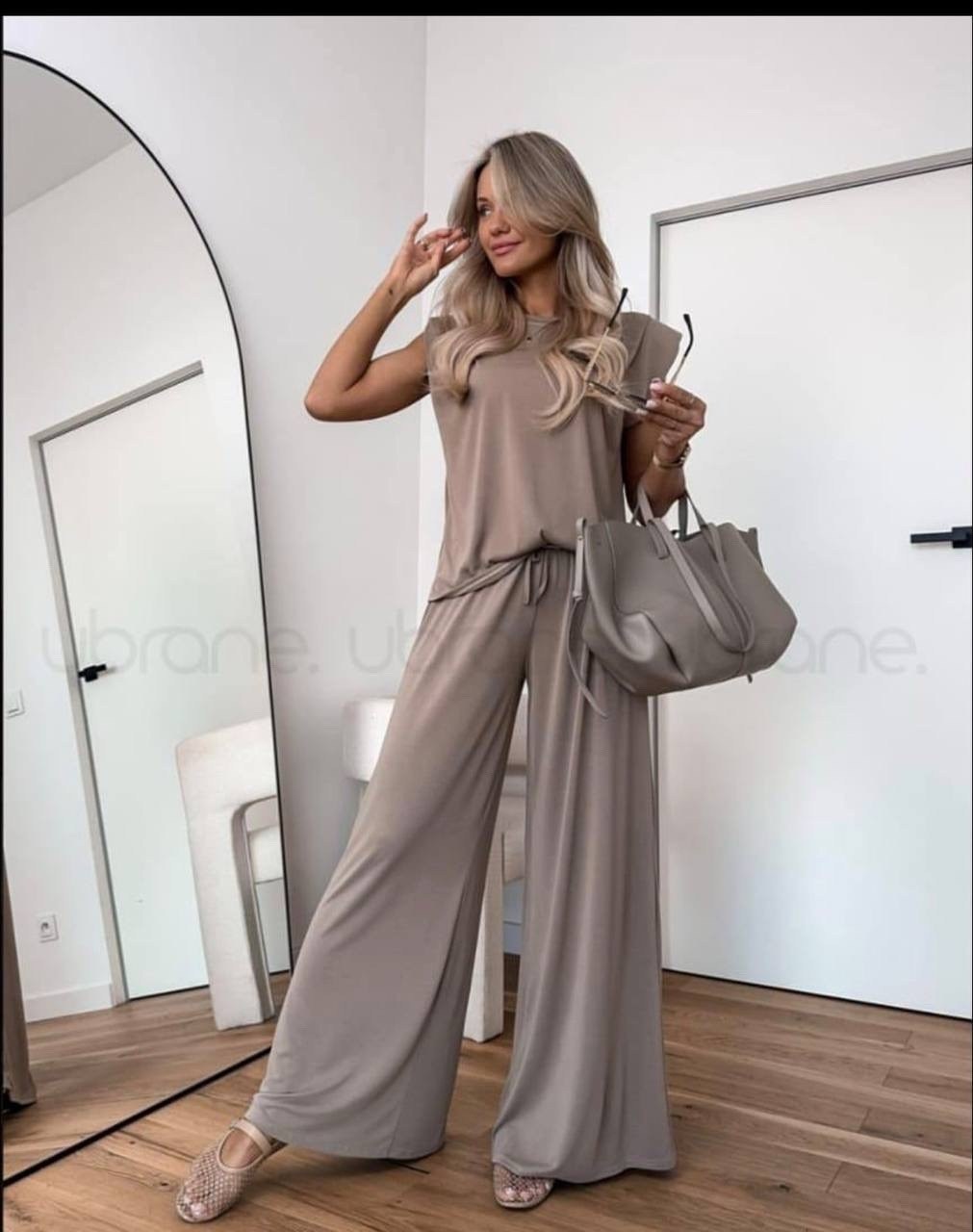 брючный костюм,костюм с брюками,брючный женский костюм,стильные женские костюмы,летний брючный костюм