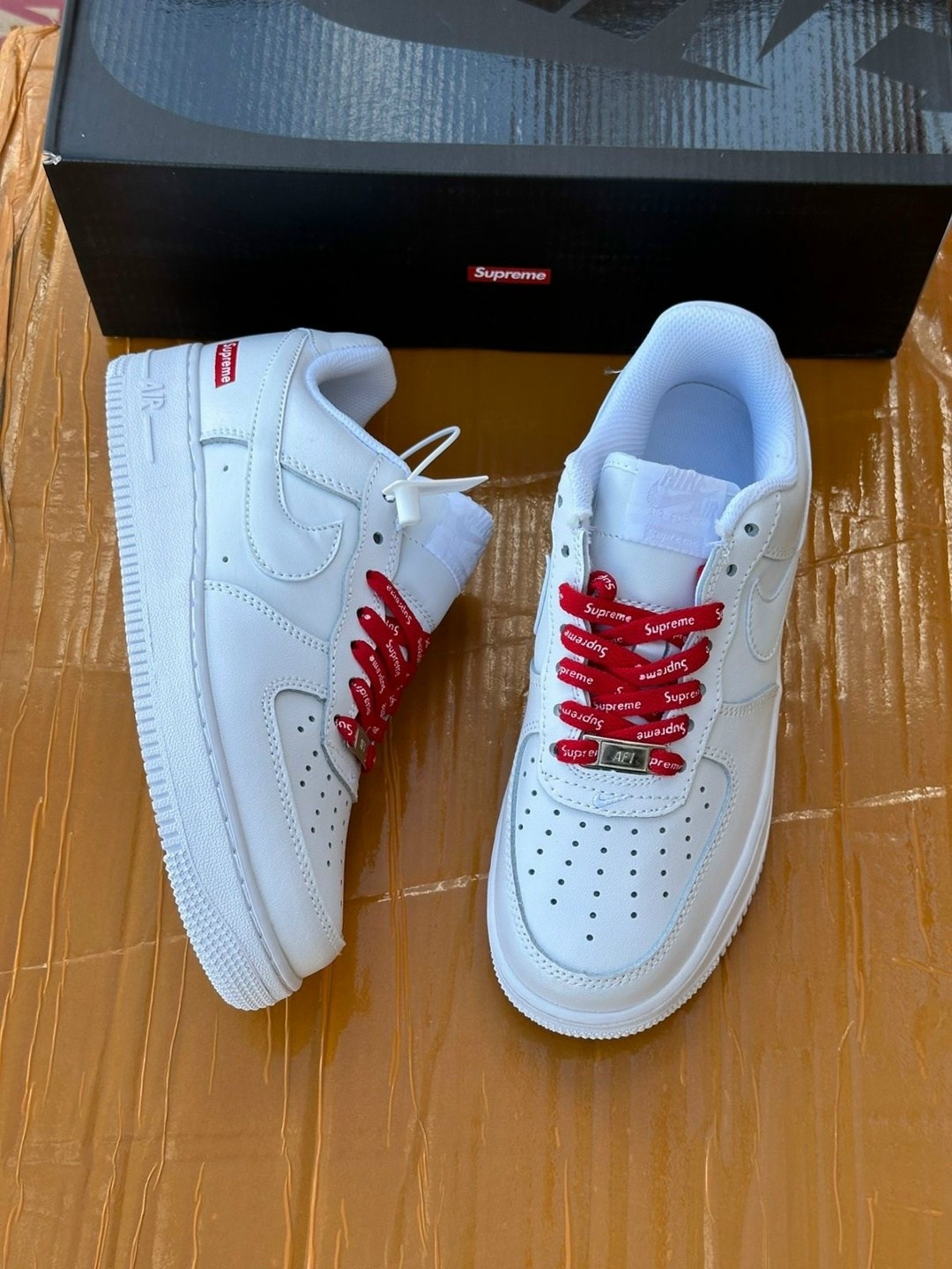nike air force 1 low supreme white,nike air force 1 supreme,supreme x nike air force 1 low,кроссовки nike air force 1 supreme,air force 1 supreme