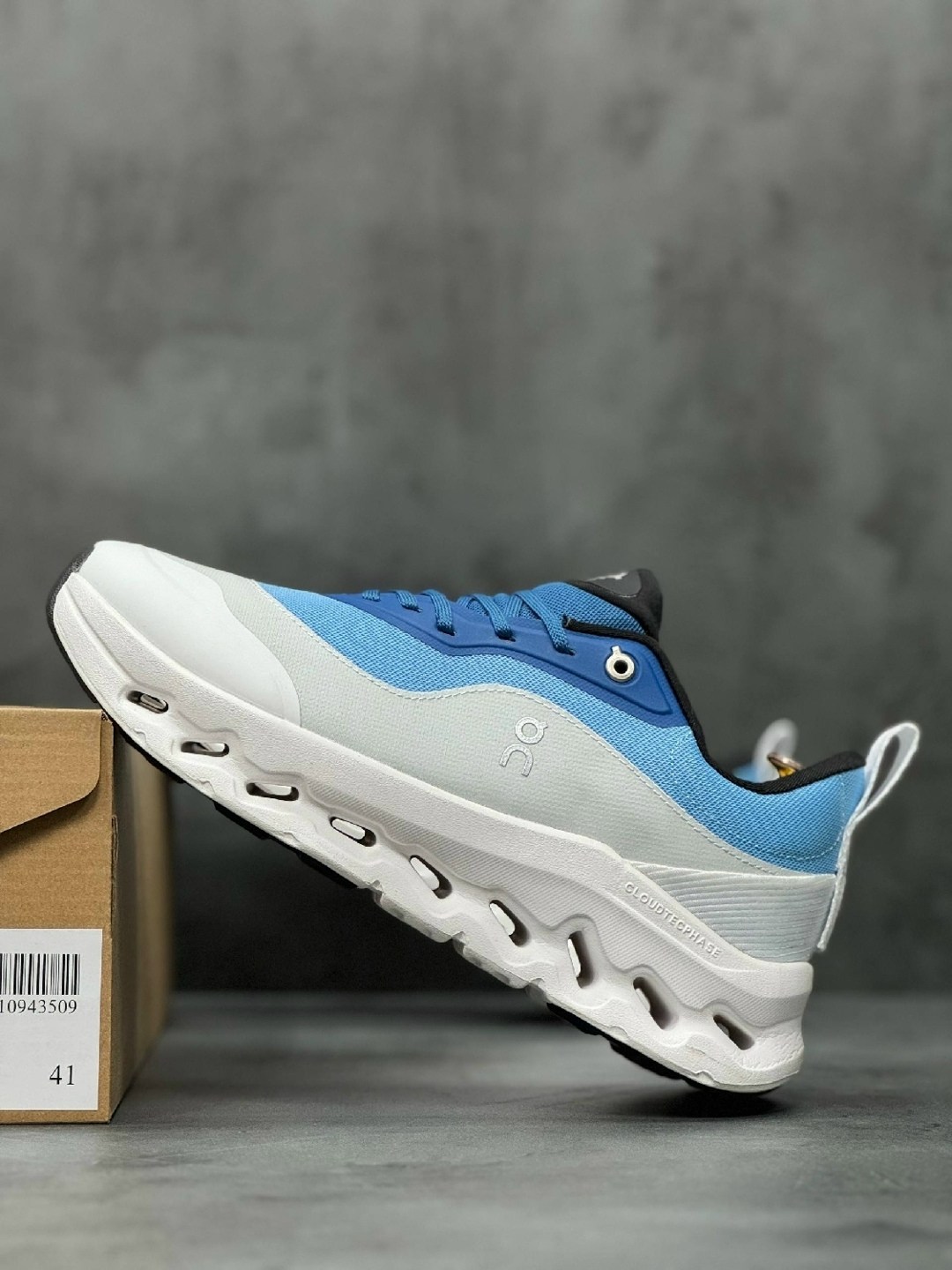 кроссовки,кроссовки cloudtilt 2 blue/white из коллаборации с loewe on running,женские кроссовки,кроссовки женские мужские,on cloud x повседневные кроссовки loewe 9719