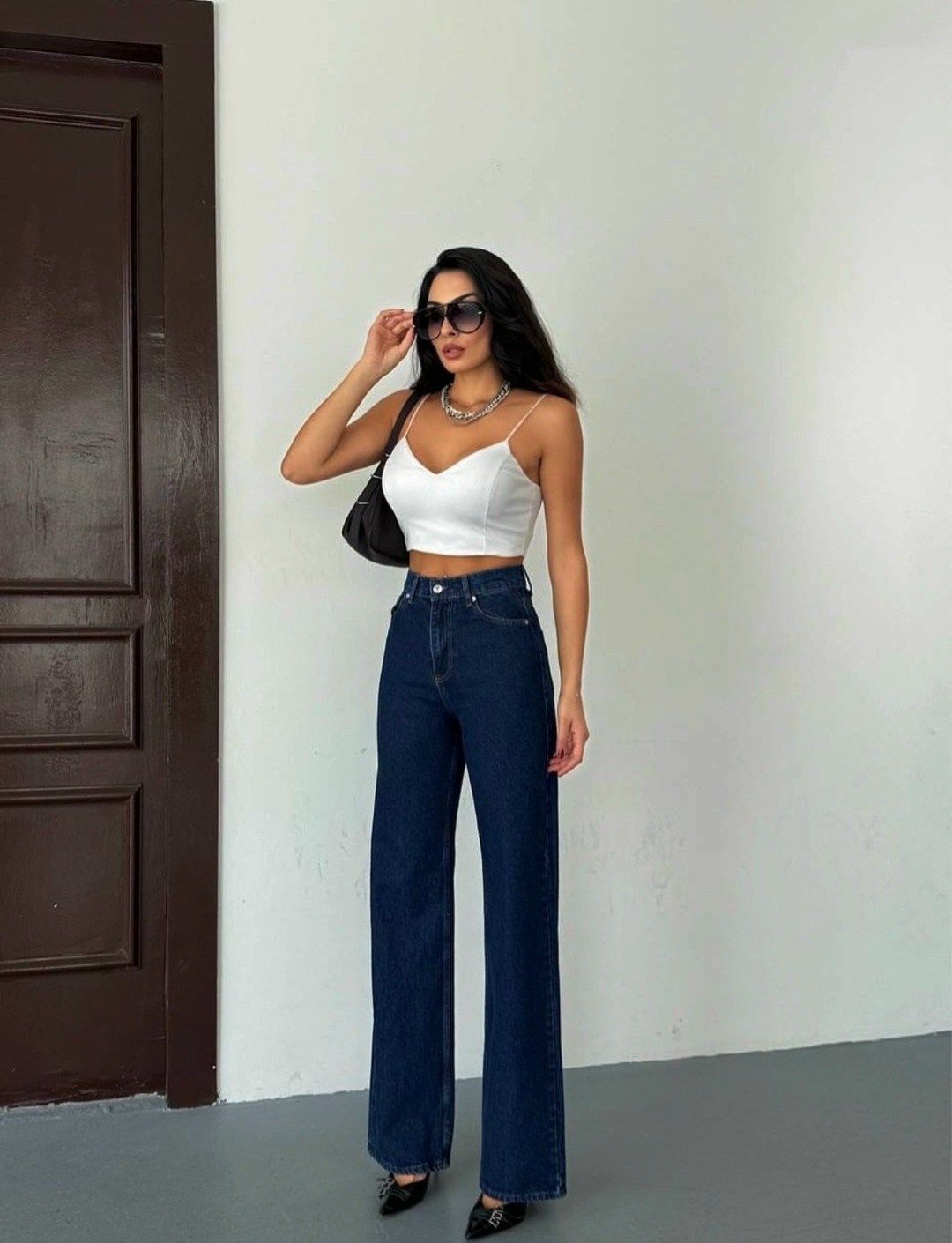 женские джинсы клеш,стильные джинсы,джинсы широкие женские,брюки джинсы,джинсы трубы