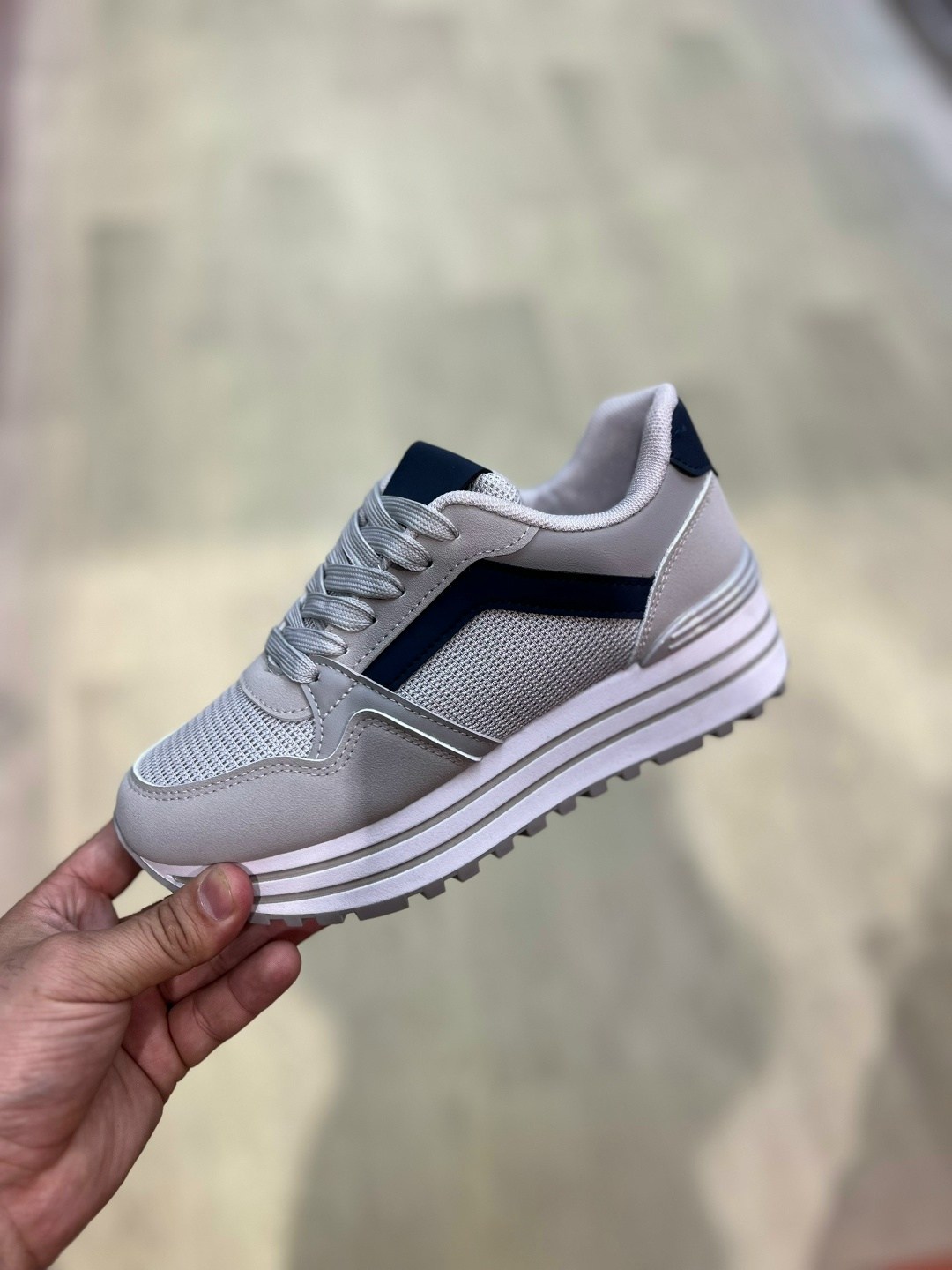 женские кроссовки,кроссовки,кроссовки для женщин,кроссовки модные,повседневные кроссовки