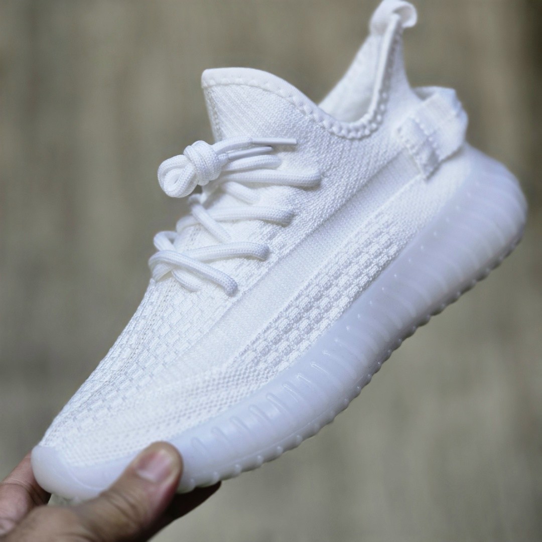 кроссовки,кроссовки женскиe,кроссовки изи,кроссовки ,кроссовки изики