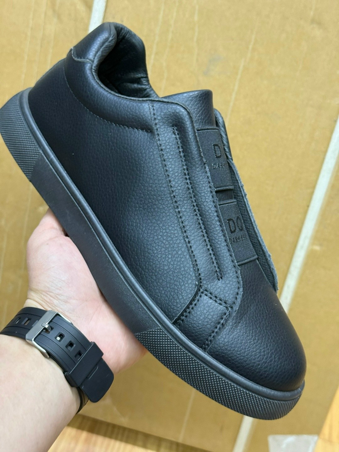 ,спортивная ,мужские кроссовки,кроссовка мужской,модные кроссовки