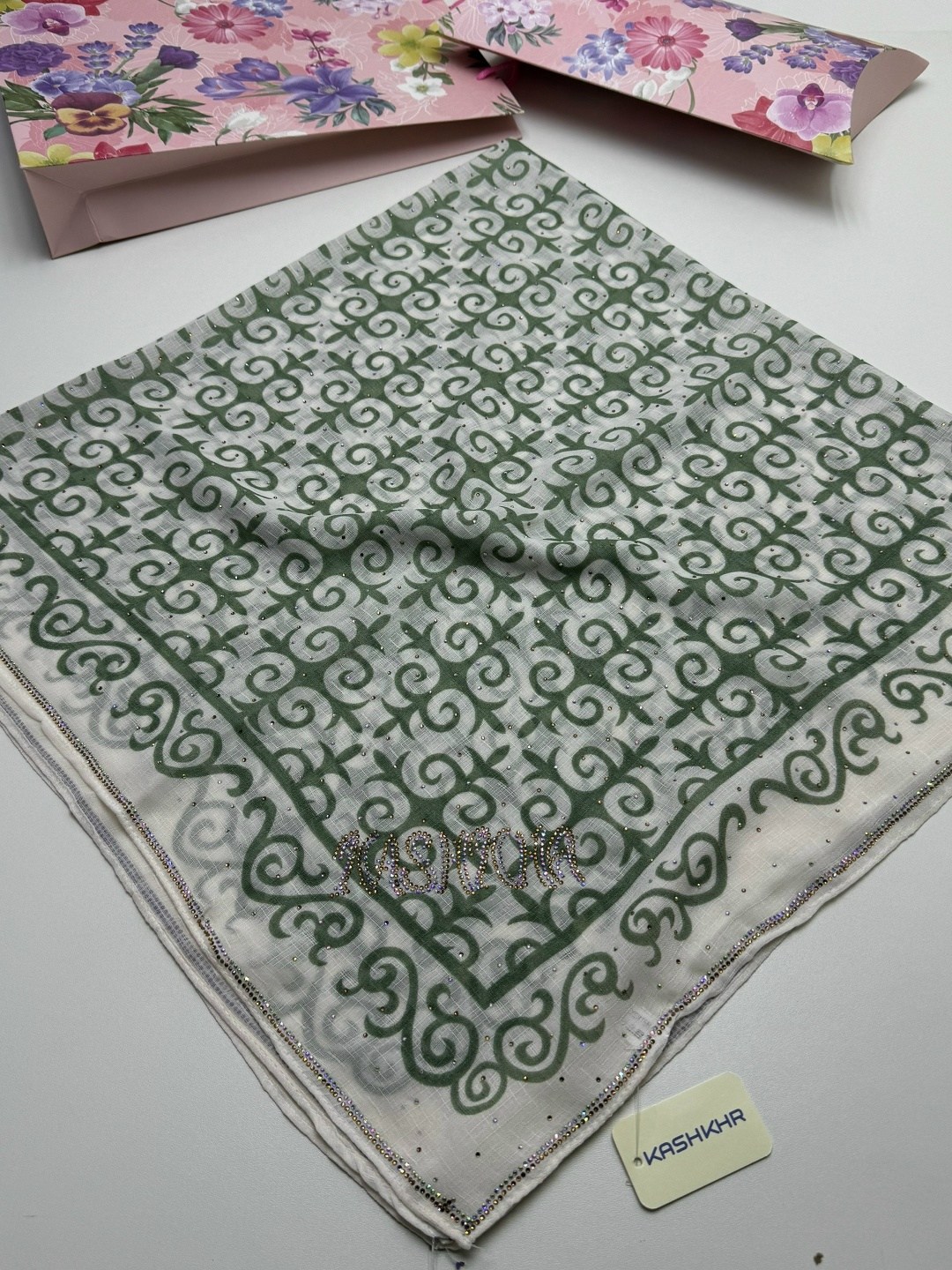 бандана платок,брендовый платок,новинки платок,платок,женские платки