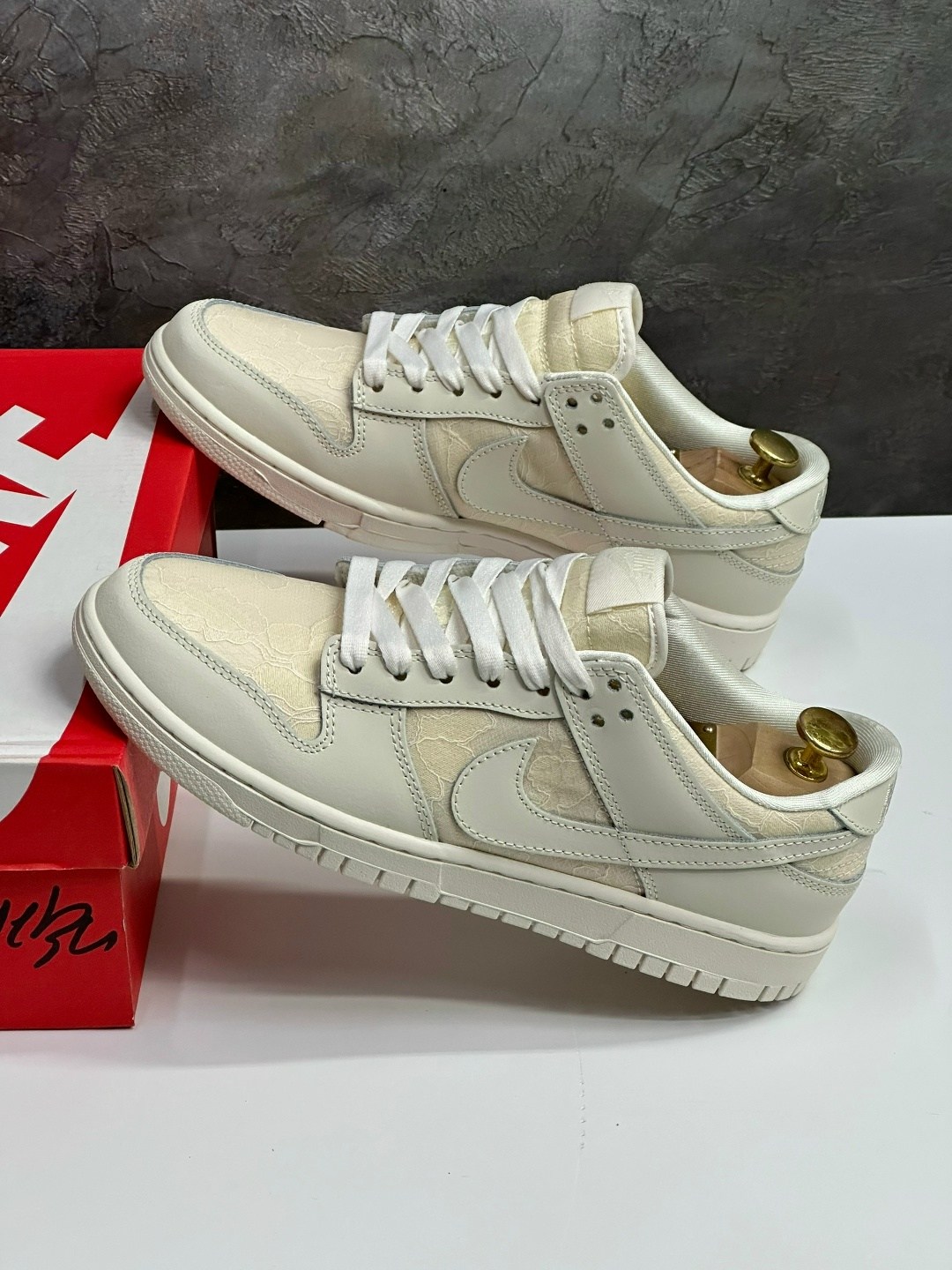 nike dunk low sail/light bone,кроссовки nike sb dunk low цвет бежевый,nike dunk low,кроссовки,nike dunk low light bone