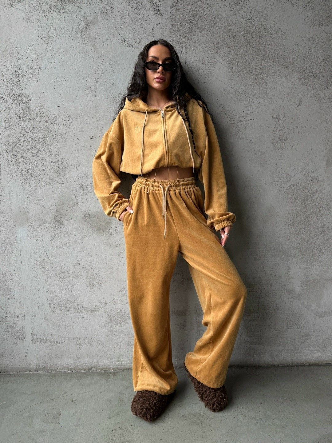 велюровый костюм,костюм спортивный с брюками палаццо из мягкого велюра,спортивный велюровый костюм,велюровый костюм тройка,костюм спортивный