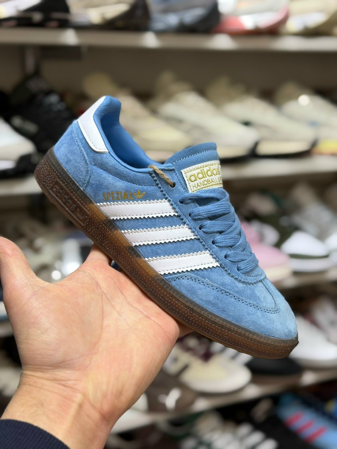 кроссовки adidas spezial,adidas handball spezial,adidas originals handball spezial,кроссовки adidas handball spezial,adidas кроссовки handball spezial w earth strata off white