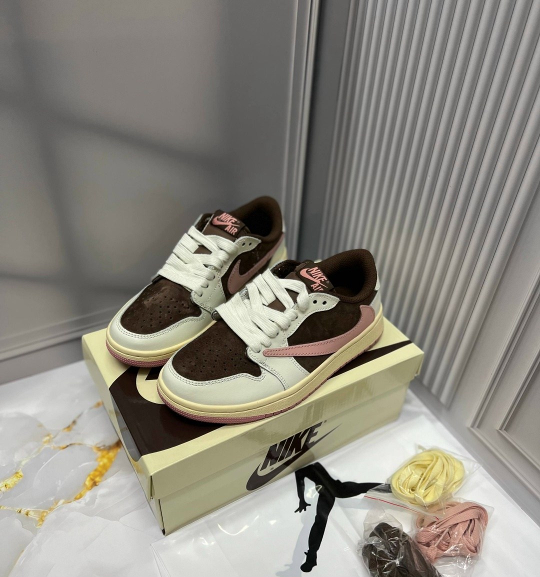 кроссовки nike air jordan 1 low x travis scott,,кроссовки travis scott x air jordan 1 low,кроссовки nike travis scott x air jordan 1,nike air jordan 1 low x travis scott