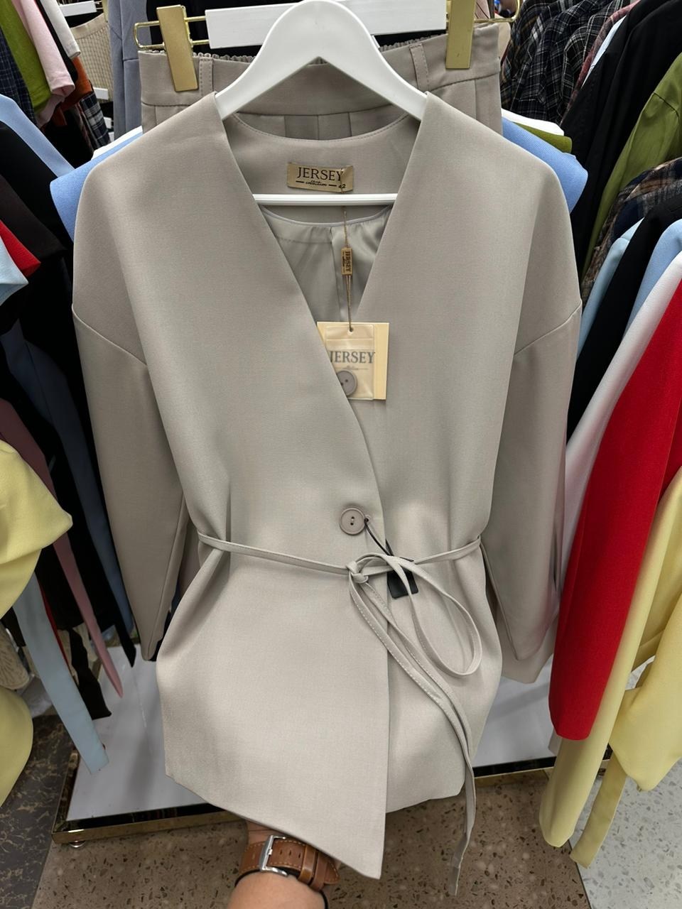 пальто модное,женский блейзер с поясом,блейзер с поясом,женские жакеты,пиджак пальто