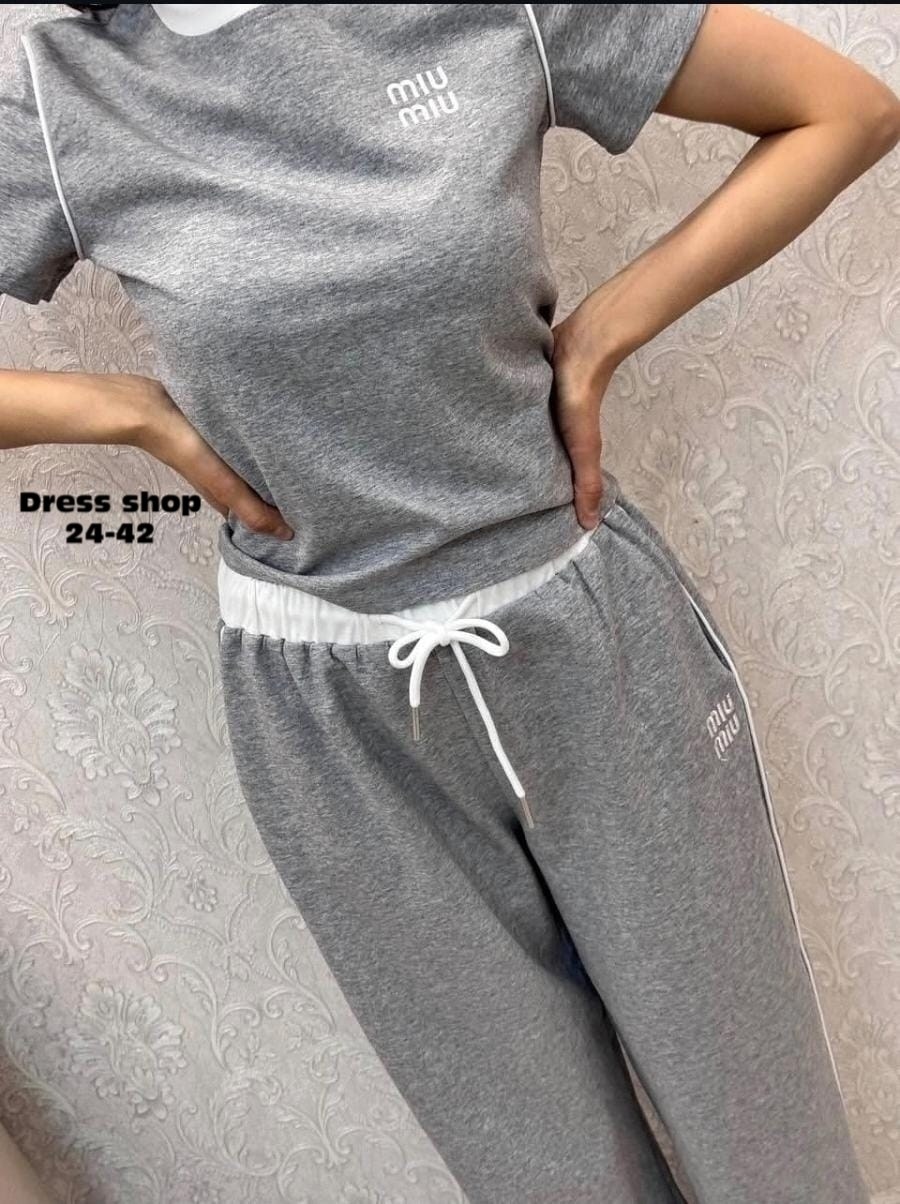 стильные костюмы,трикотажные костюмы,женский костюм,женский спортивный костюм,костюм бежевый