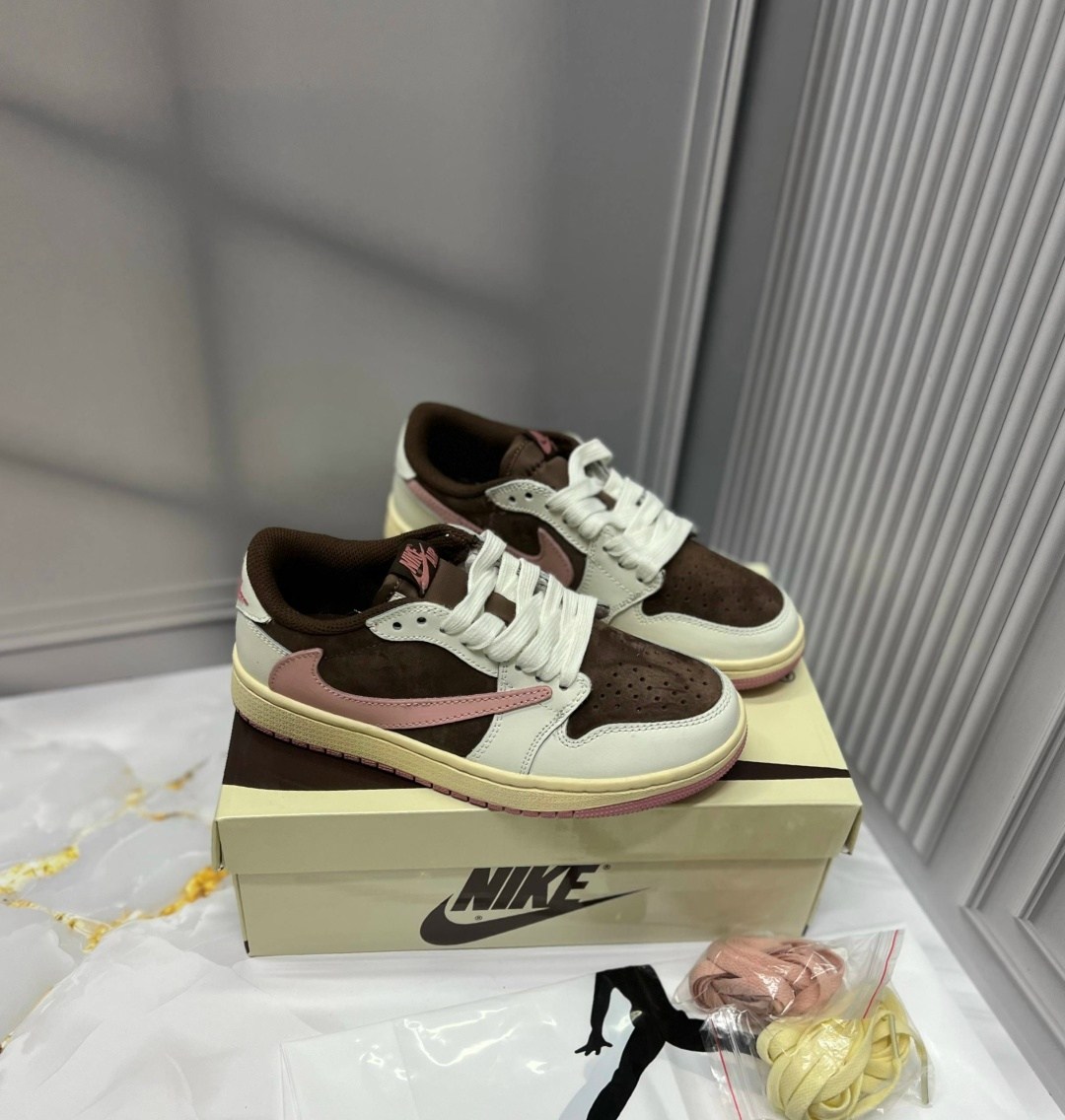 кроссовки nike air jordan 1 low x travis scott,,кроссовки travis scott x air jordan 1 low,кроссовки nike travis scott x air jordan 1,nike air jordan 1 low x travis scott