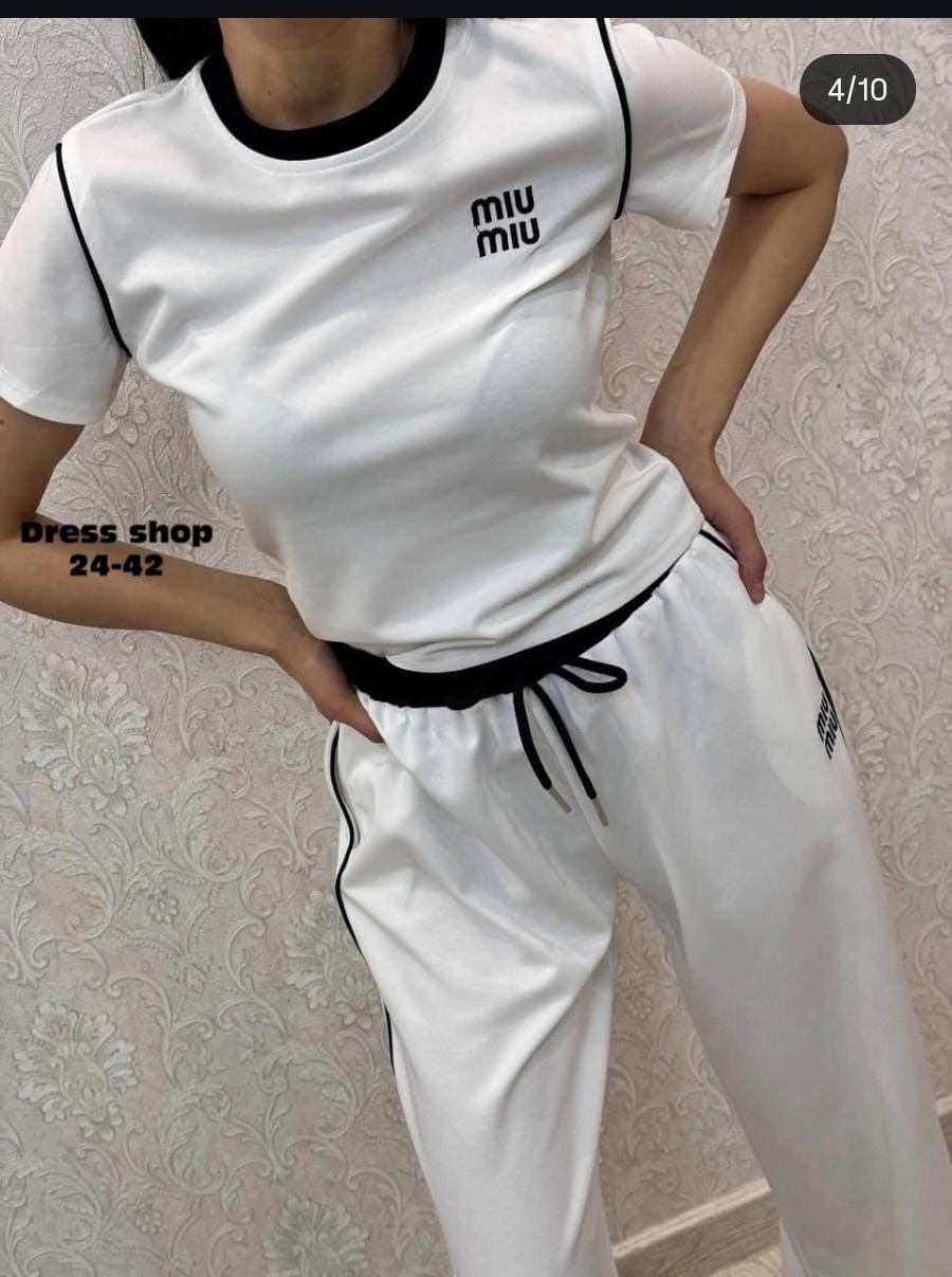 стильные костюмы,трикотажные костюмы,женский костюм,женский спортивный костюм,костюм бежевый