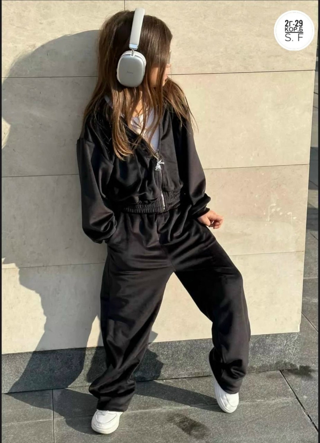 спортивные костюмы для девочек,велюровый костюм для девочки,модные костюмы,велюровый костюм для девочки спортивный капюшон,велюровый спортивная костюм