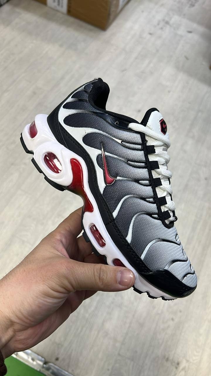nike air max plus black metallic silver,кроссовки nike air max tn plus,nike air max tn plus,nike air max plus,кроссовки nike air max tn plus ultra белые с серым