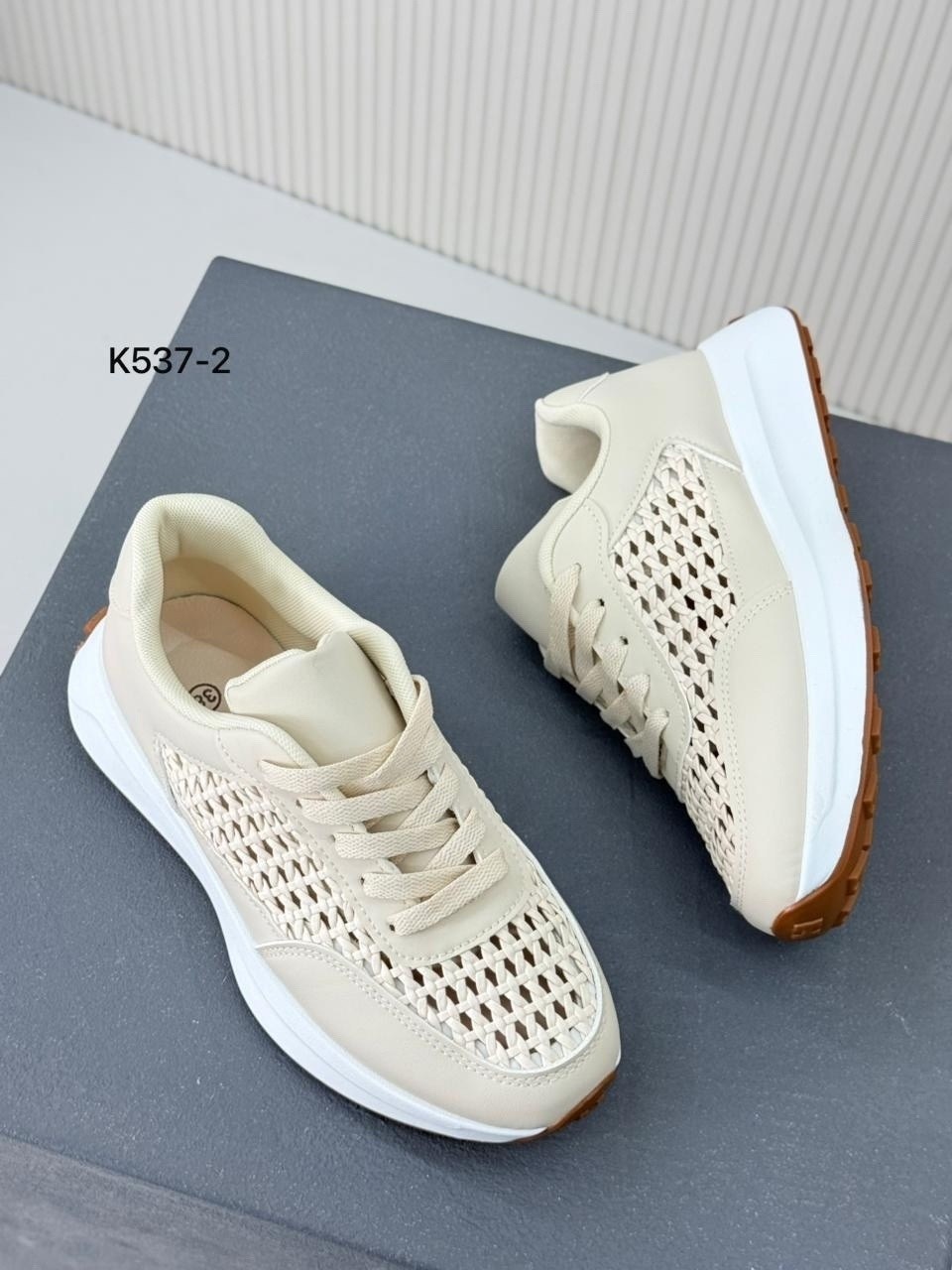 ,кроссовки женскиe,кроссовки перфорированные женские,кроссовки для женщин,кроссовки белая