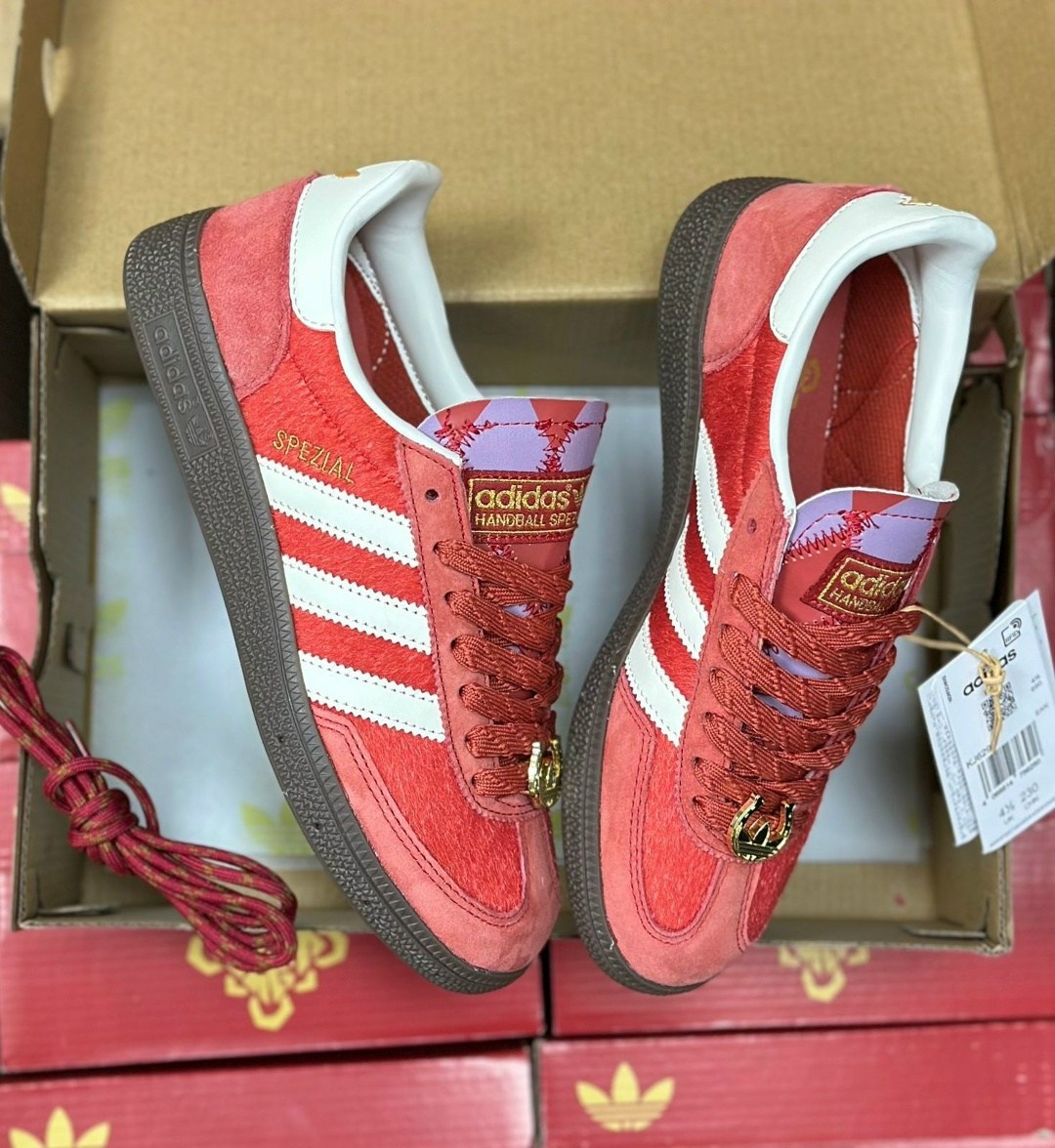 adidas кроссовки,adidas handball spezial,adidas originals handball spezial,кроссовки adidas spezial,adidas samba женские красные