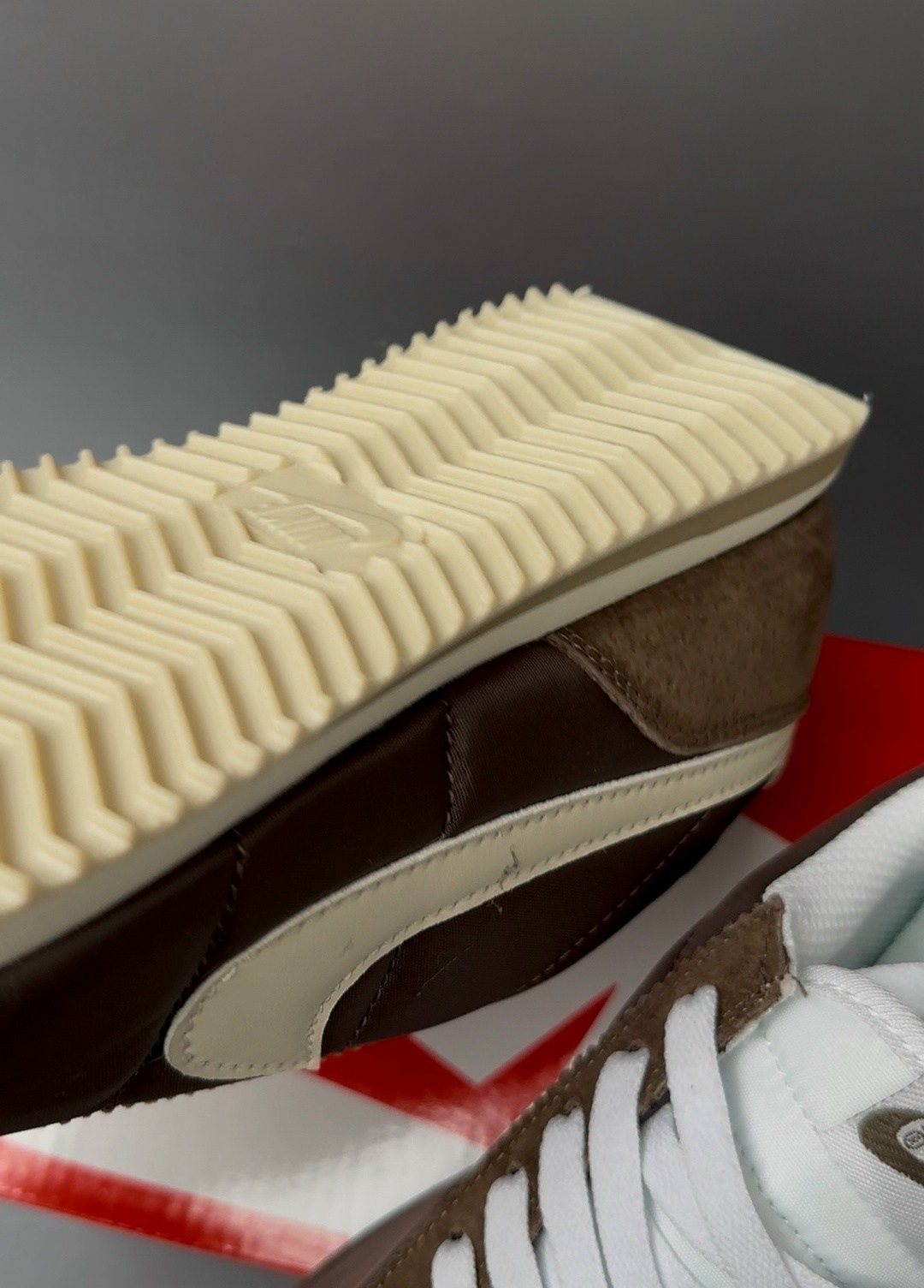 кроссовки cortez коричневые nike,кроссовки nike classic cortez leather,кроссовки nike cortez,женские повседневные кроссовки nike classic cortez,кроссовки nike cortez женские