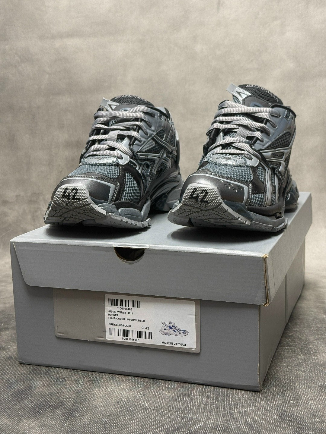 кампейн баленсиага,джастин бибер баленсиага,баленсиага кристобаль,кампейн баленсиага 2026,кроссовки balenciaga