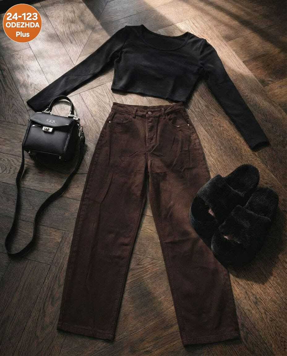 джинсы свободного кроя balloon fit bershka темно-коричневый,джинсы-бочки bershka коричневый,широкие джинсы,джинсы ультраширокие коричневые bershka,модные брюки