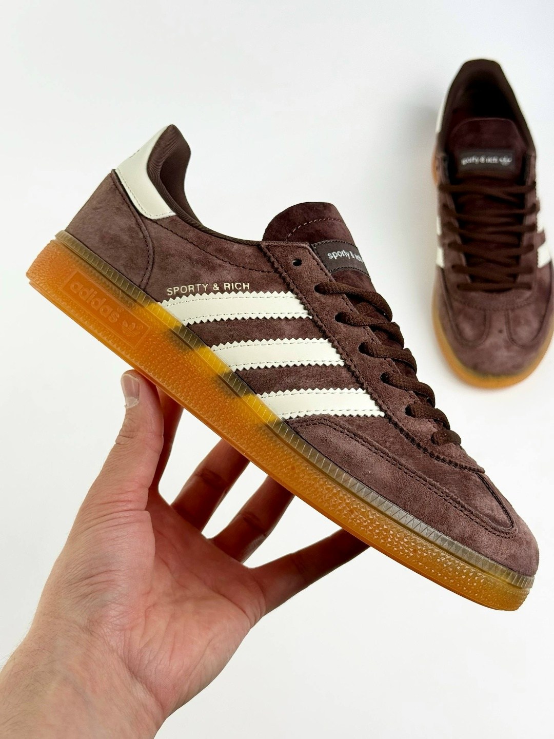 кроссовки adidas handball spezial sporty & rich brown кеды adidas samba 430107665,кроссовки adidas handball spezial sporty & rich на шнурках,кроссовки adidas handball spezial sporty & rich brown,кросс